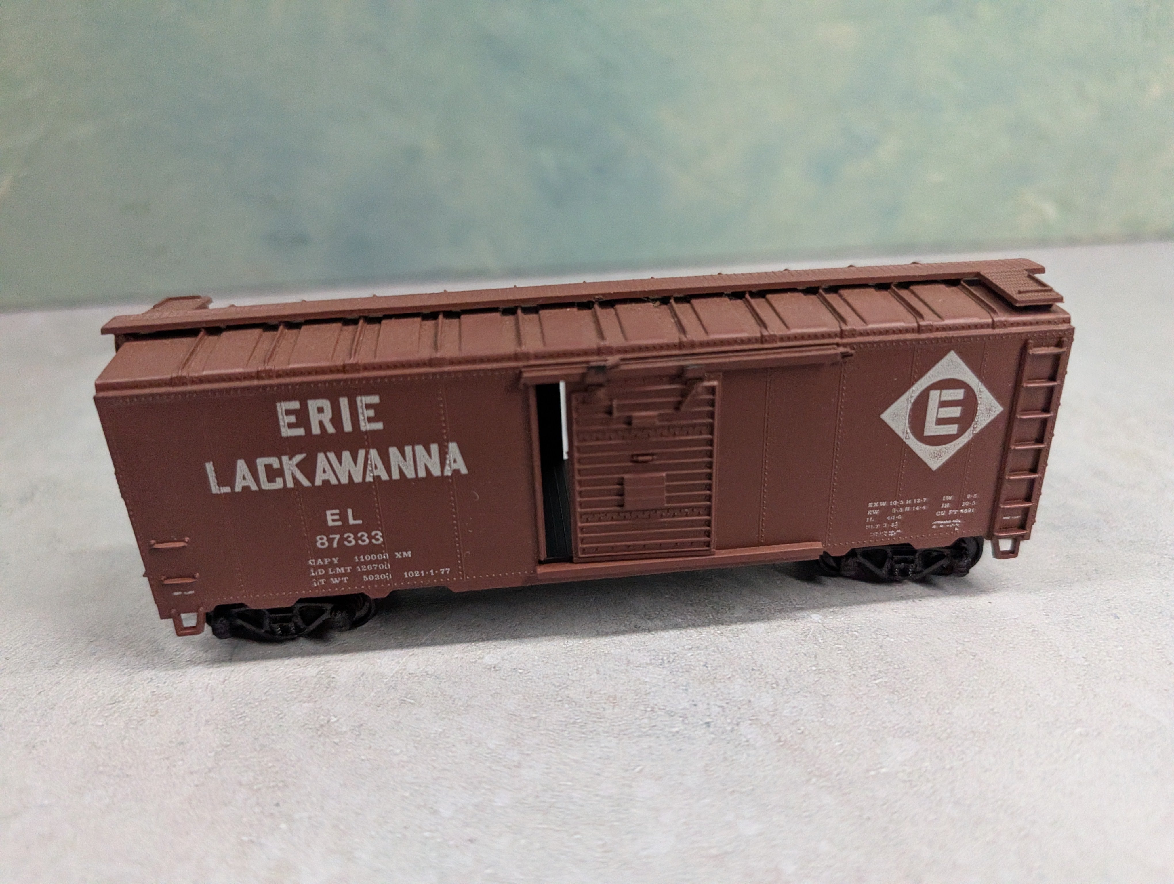 USED Athearn HO Scale 40' Box Car Erie Lackawanna EL #87333
