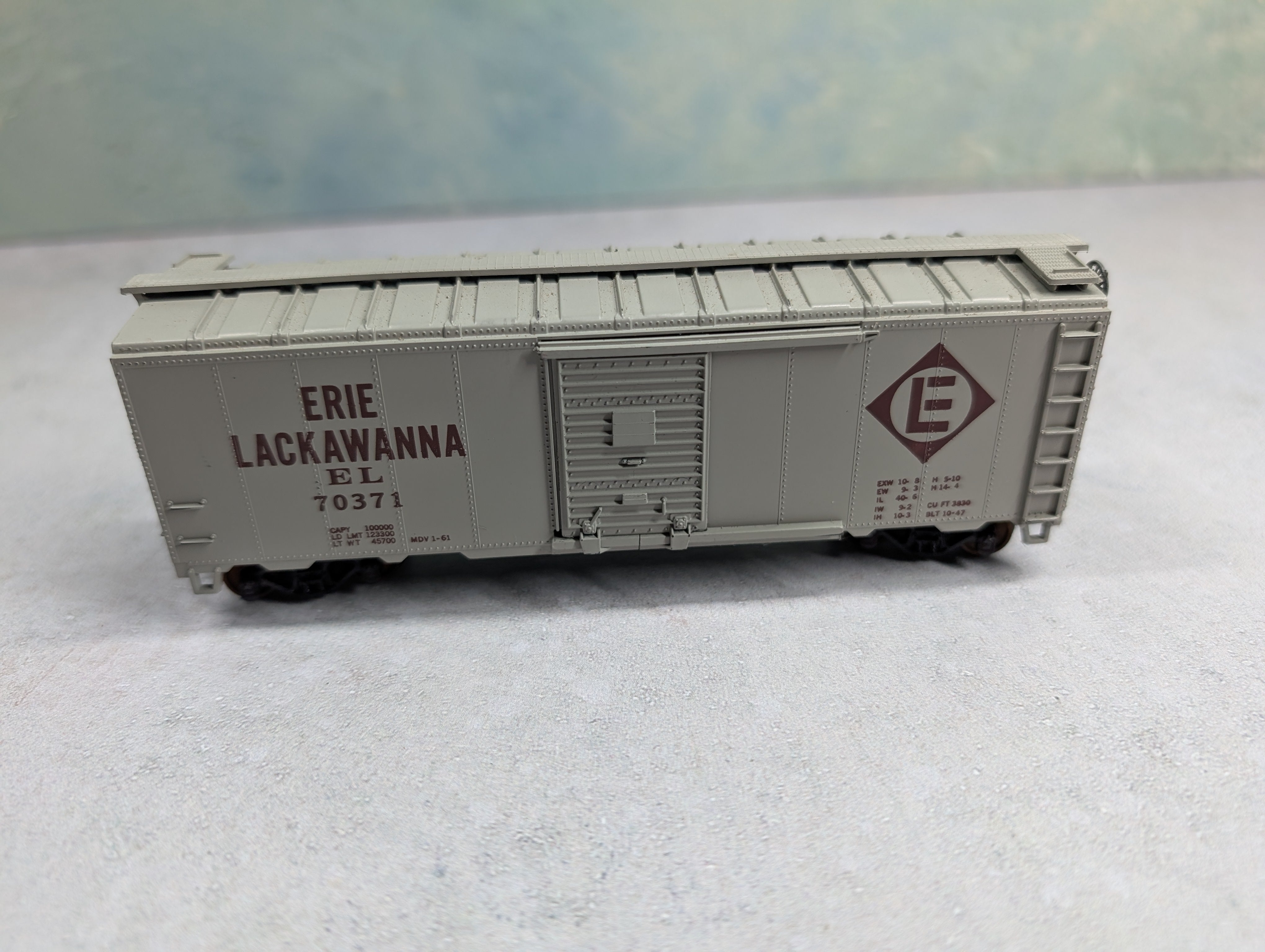 USED Athearn HO Scale 40' Box Car Erie Lackawanna EL #70371