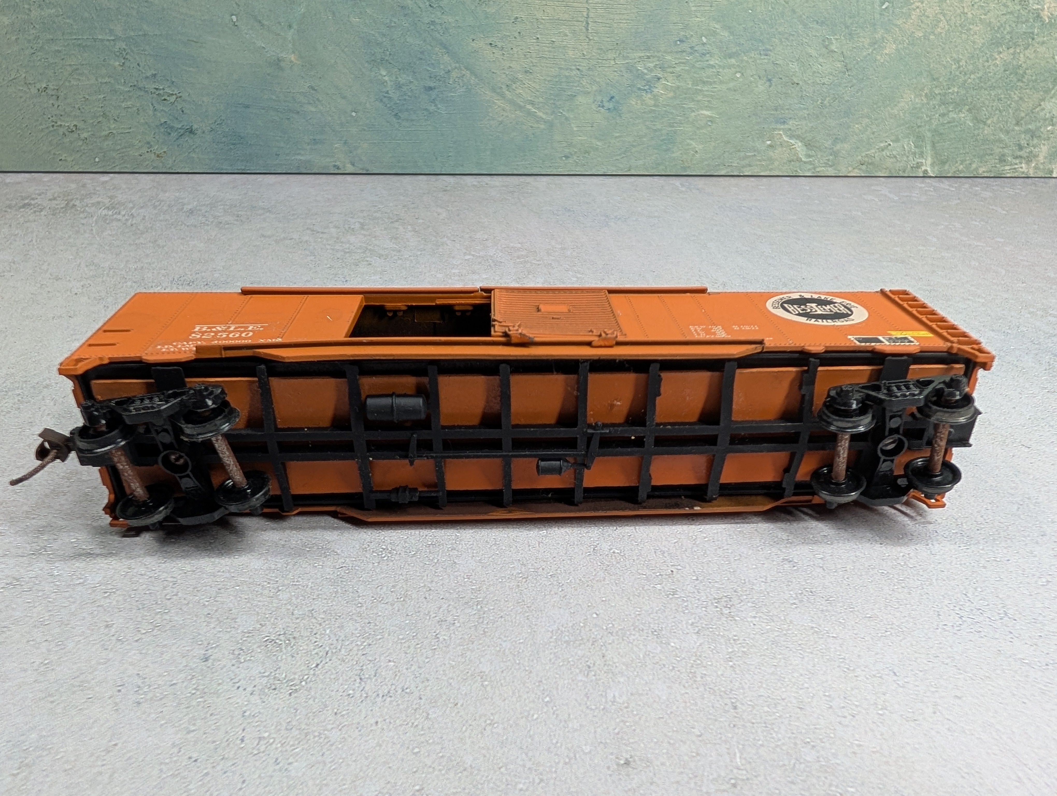 USED Athearn HO Scale 50' Double Door OB Box Car Bessemer & Lake Erie B&LE #82560 Custom Decals