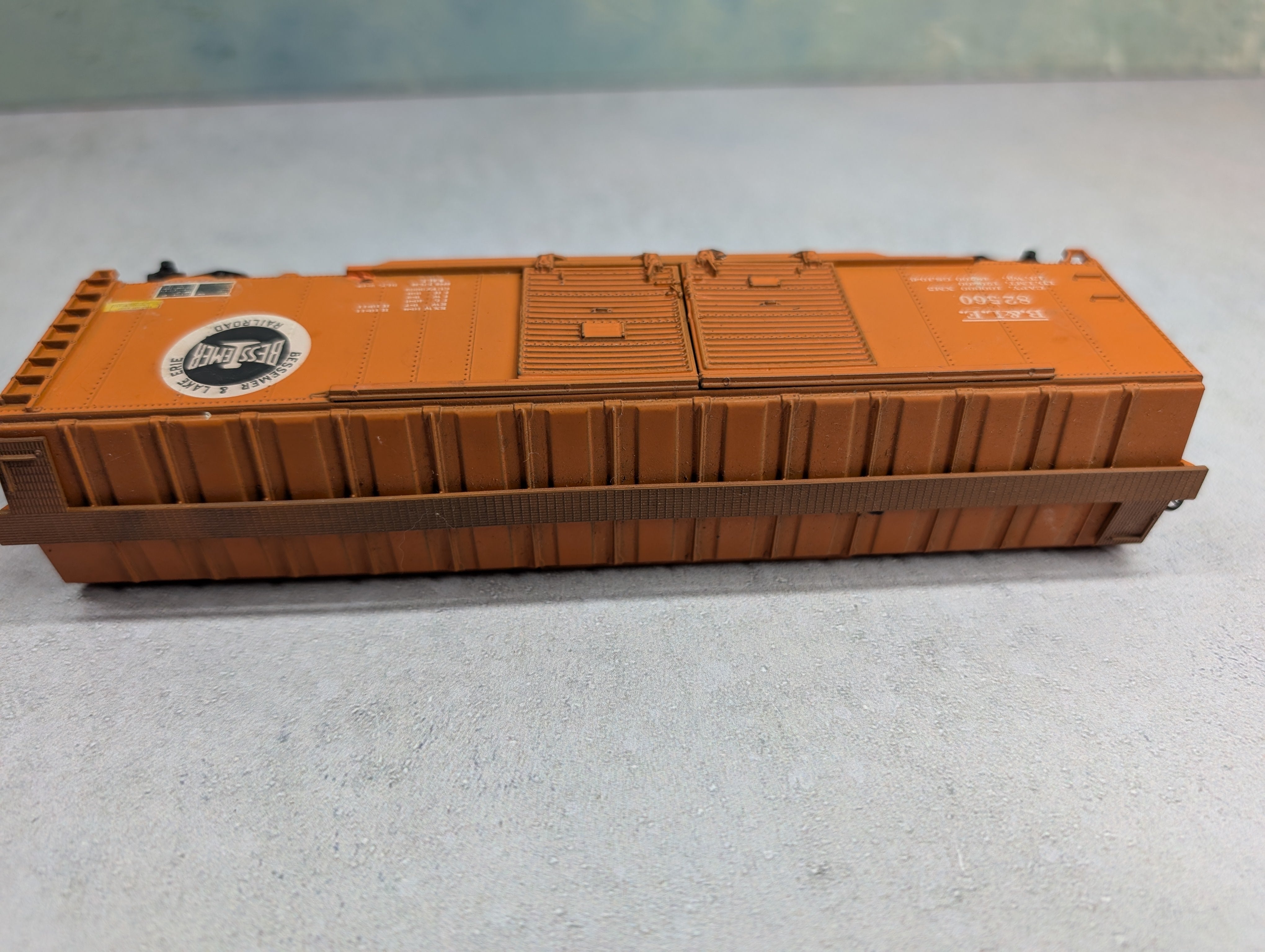 USED Athearn HO Scale 50' Double Door OB Box Car Bessemer & Lake Erie B&LE #82560 Custom Decals