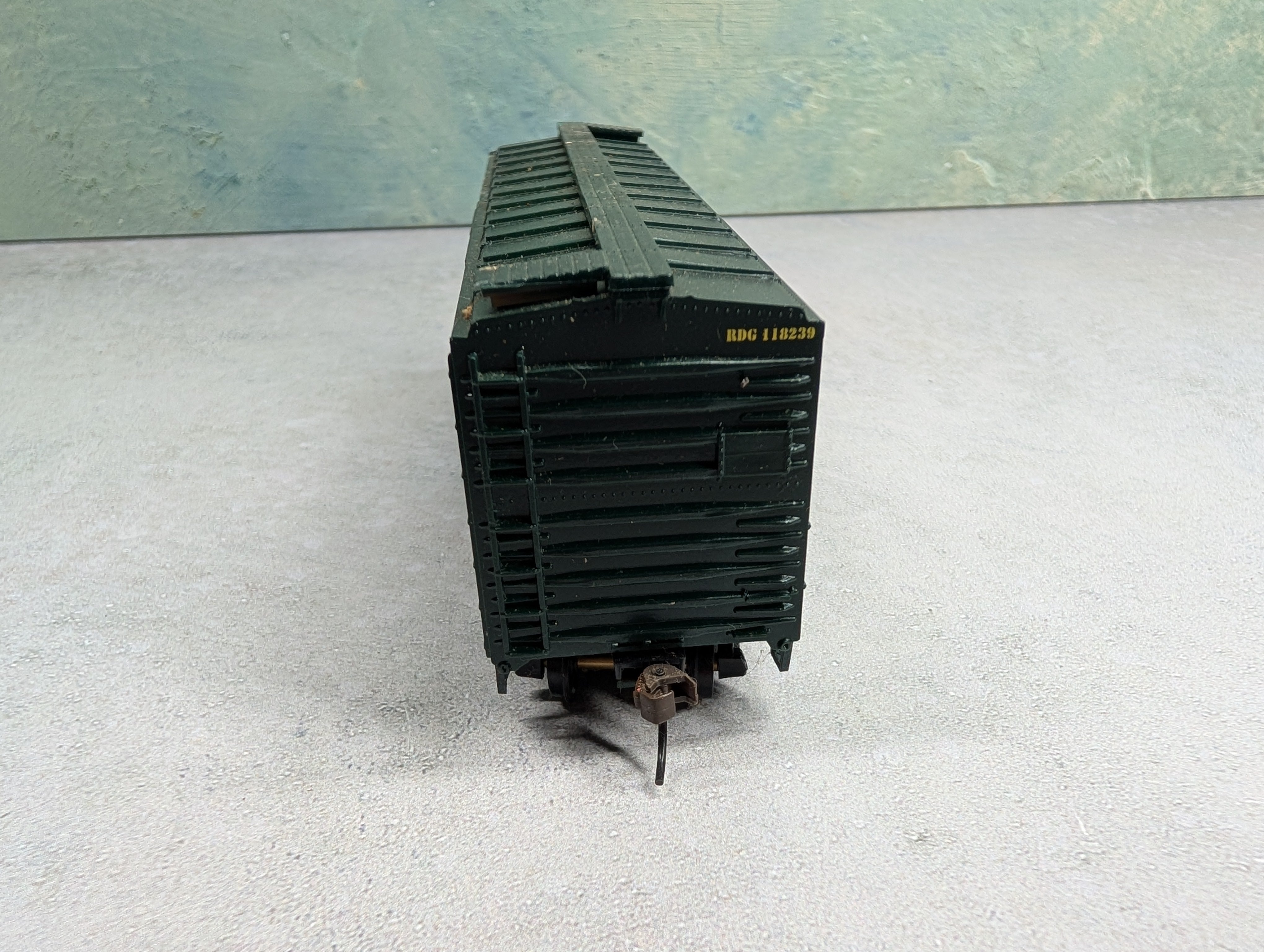 USED Roundhouse HO Scale 40' Box Car Reading RDG #118239