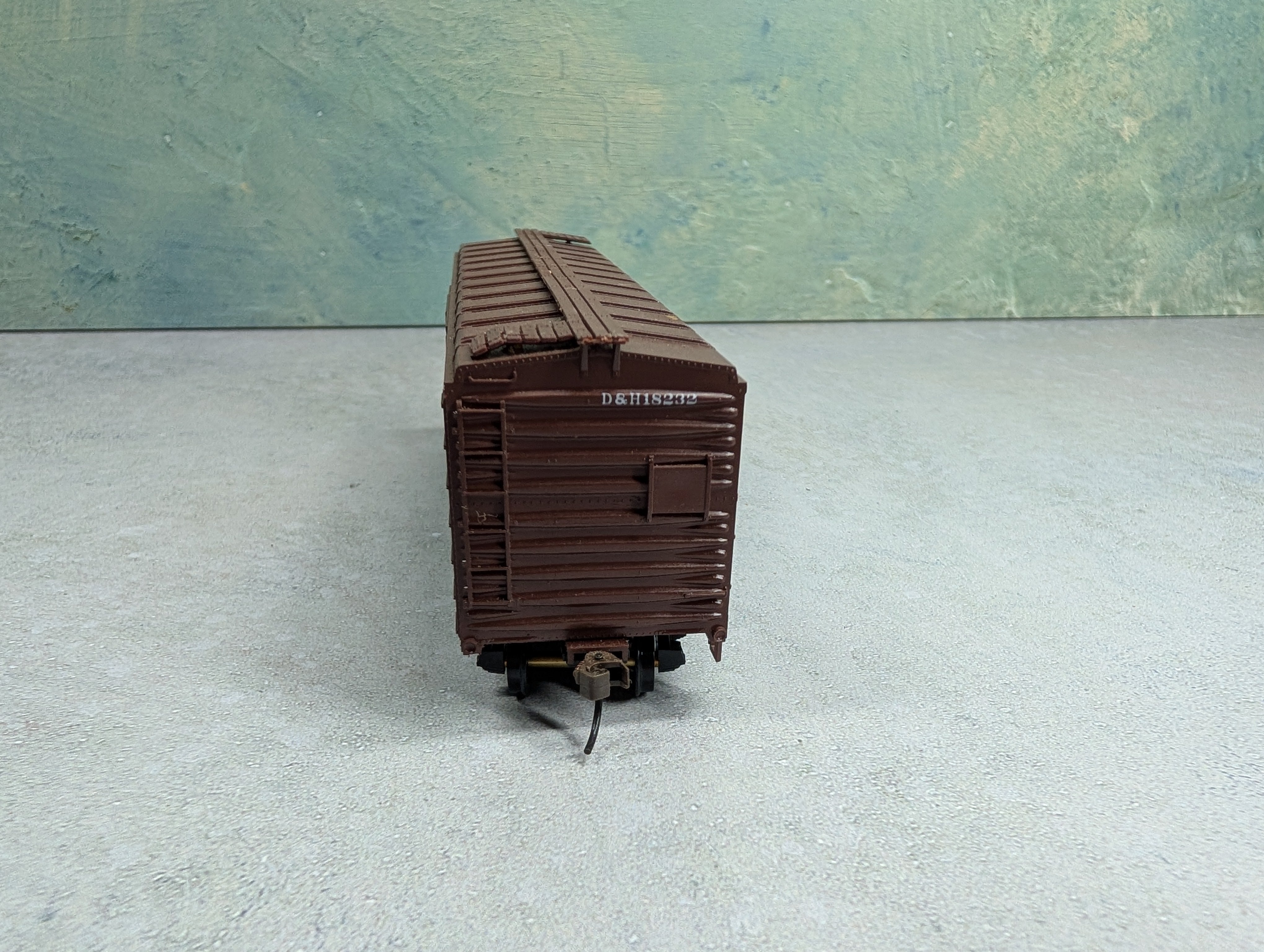 USED Bowser HO Scale 40' Box Car Delaware and Hudson D&H #18232
