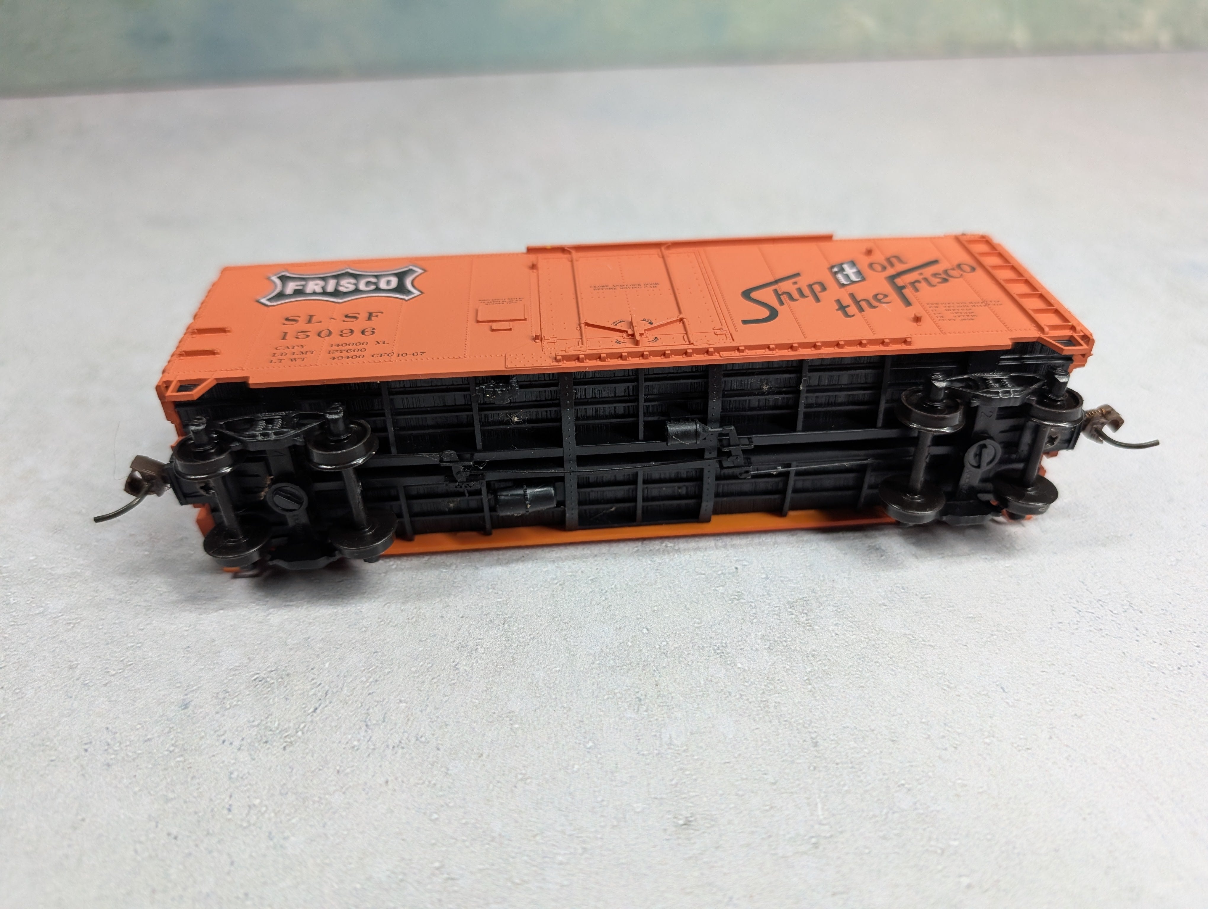 USED Accurail HO Scale 40' Box Car Frisco SL-SF #15096