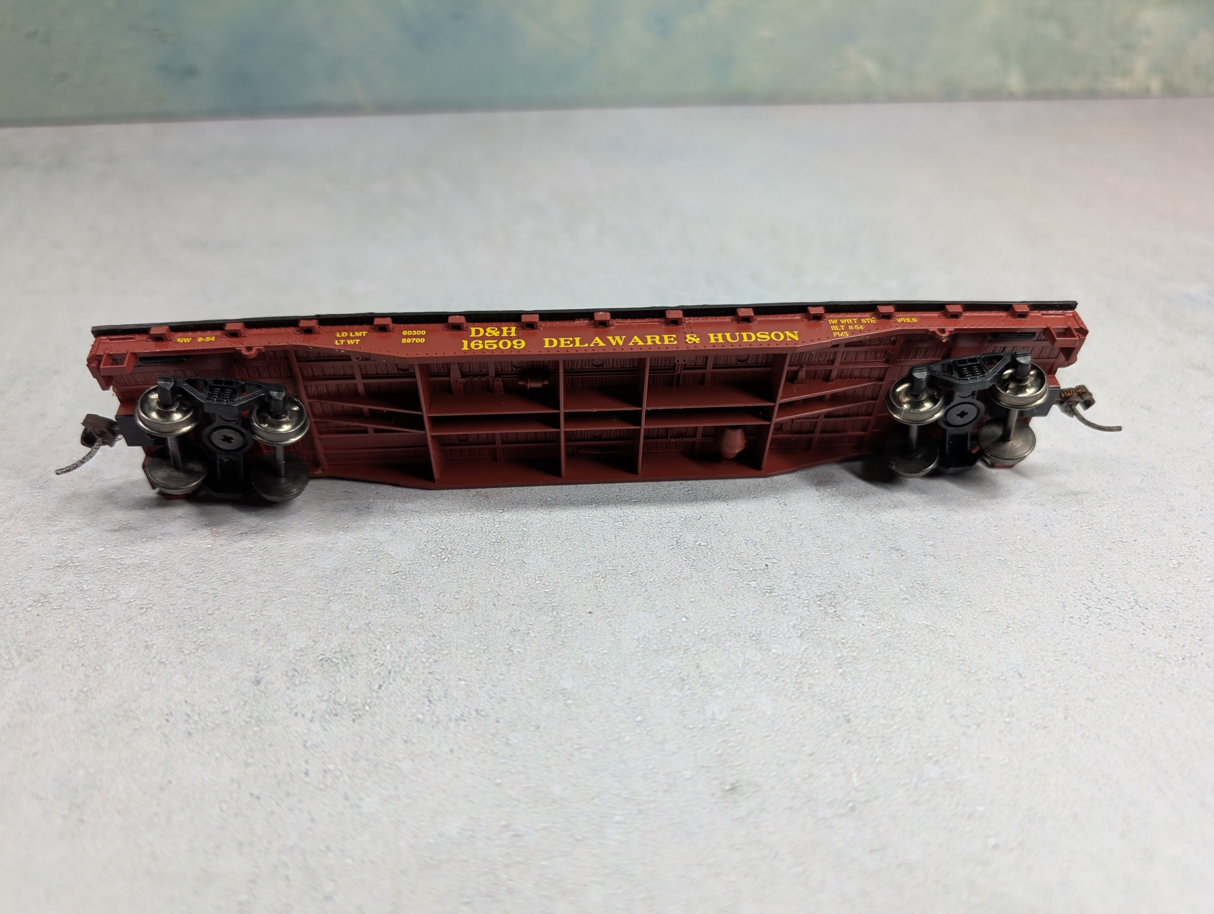 USED Bachmann HO Scale 50' Flat Car Delaware and Hudson D&H #16509