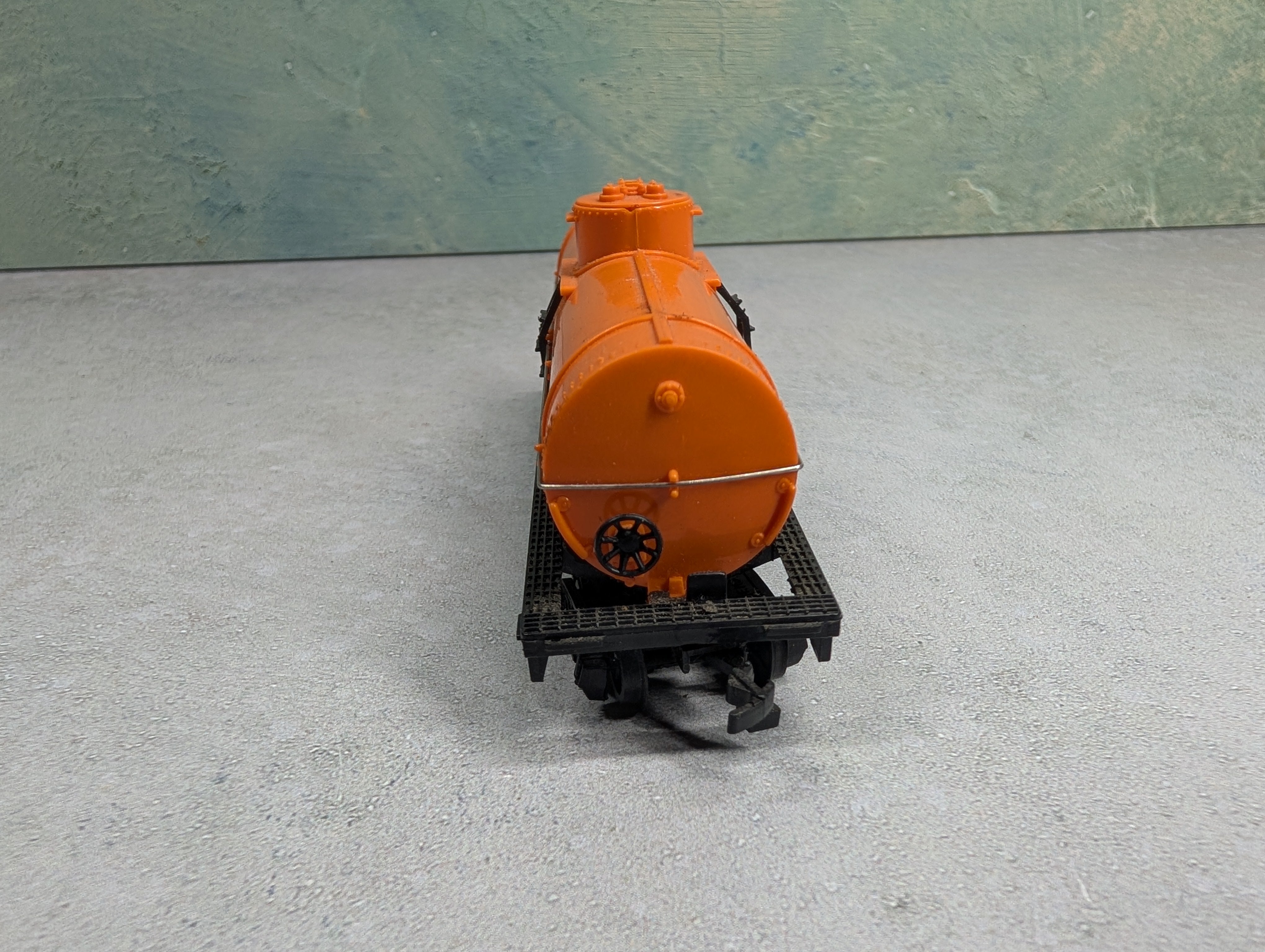 USED Bachmann HO Scale Single Dome Tank Car Shell SCCX #1754