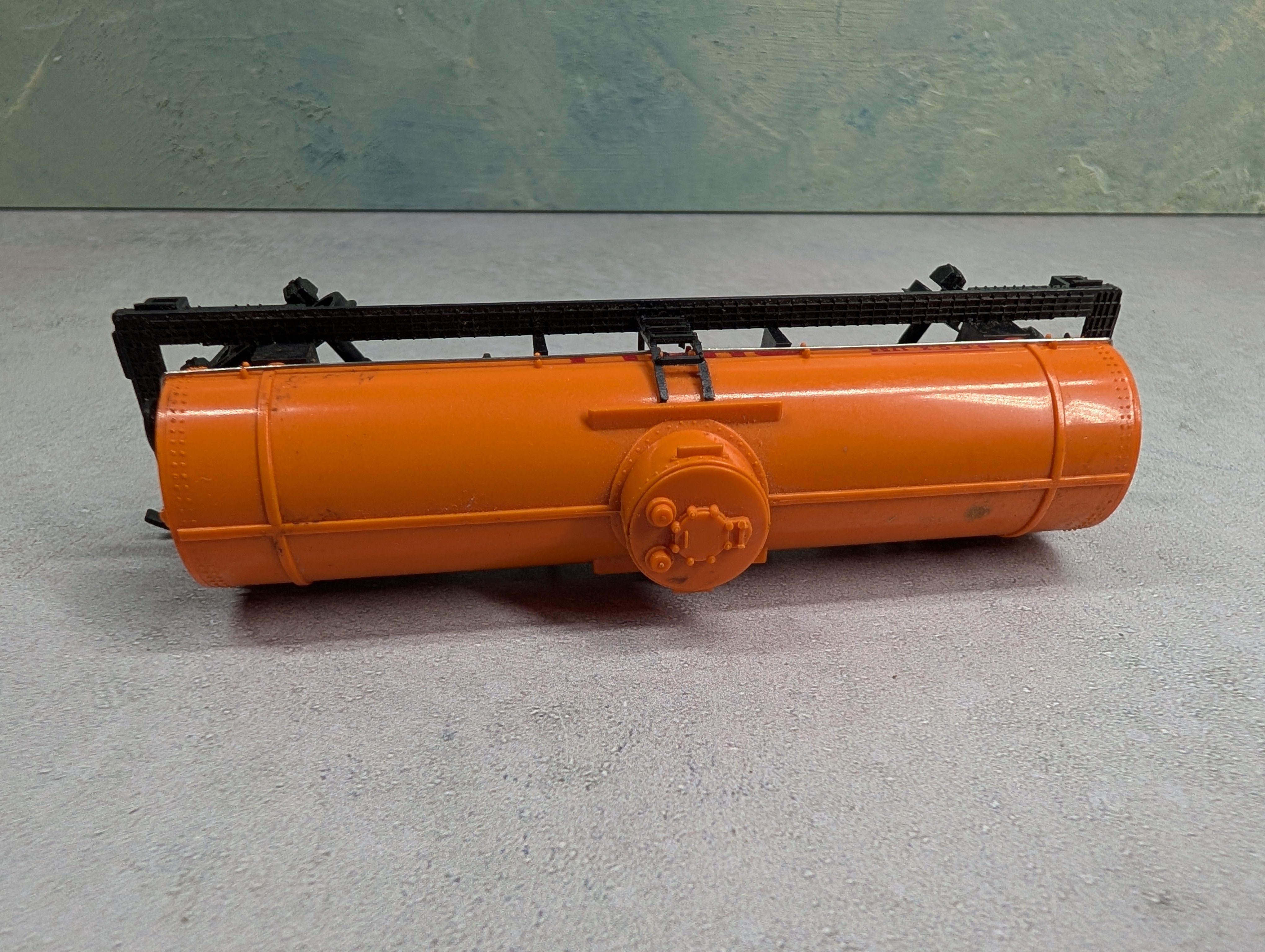 USED Bachmann HO Scale Single Dome Tank Car Shell SCCX #1754