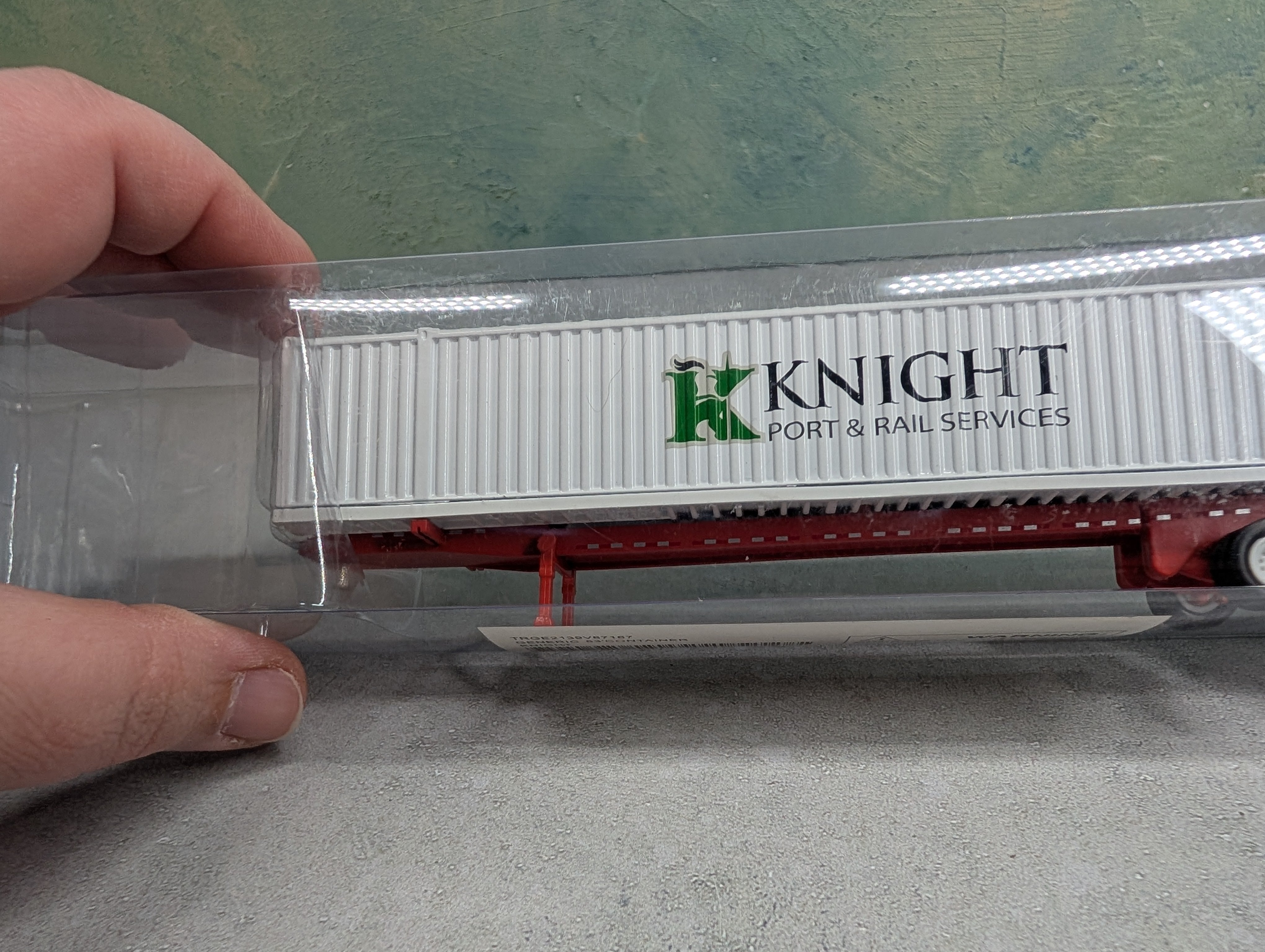 USED Tonkin HO Scale 53' Container & Chassis Knight