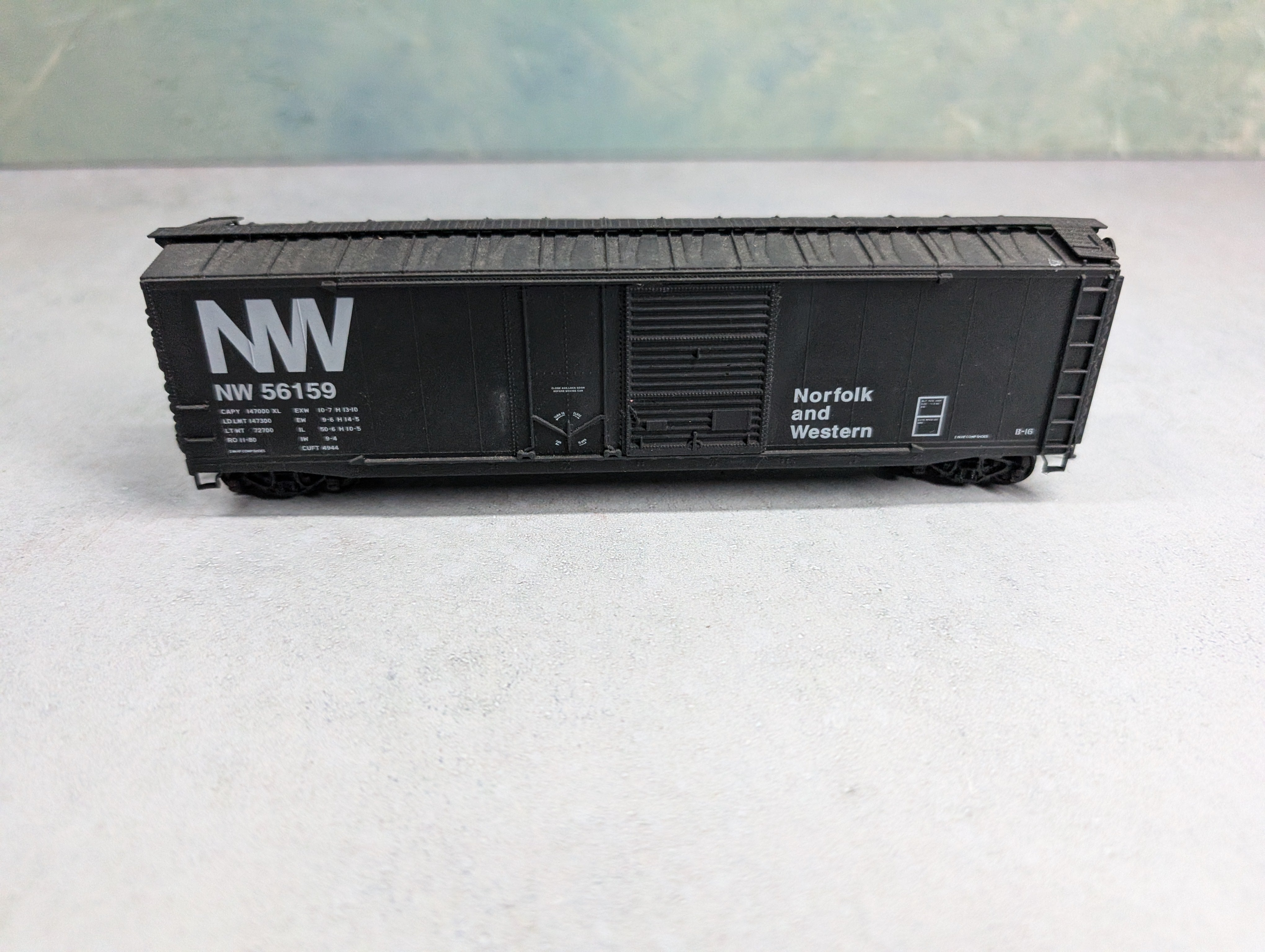 USED Accurail HO Scale 50' Box Car Norfolk & Western NW #56159