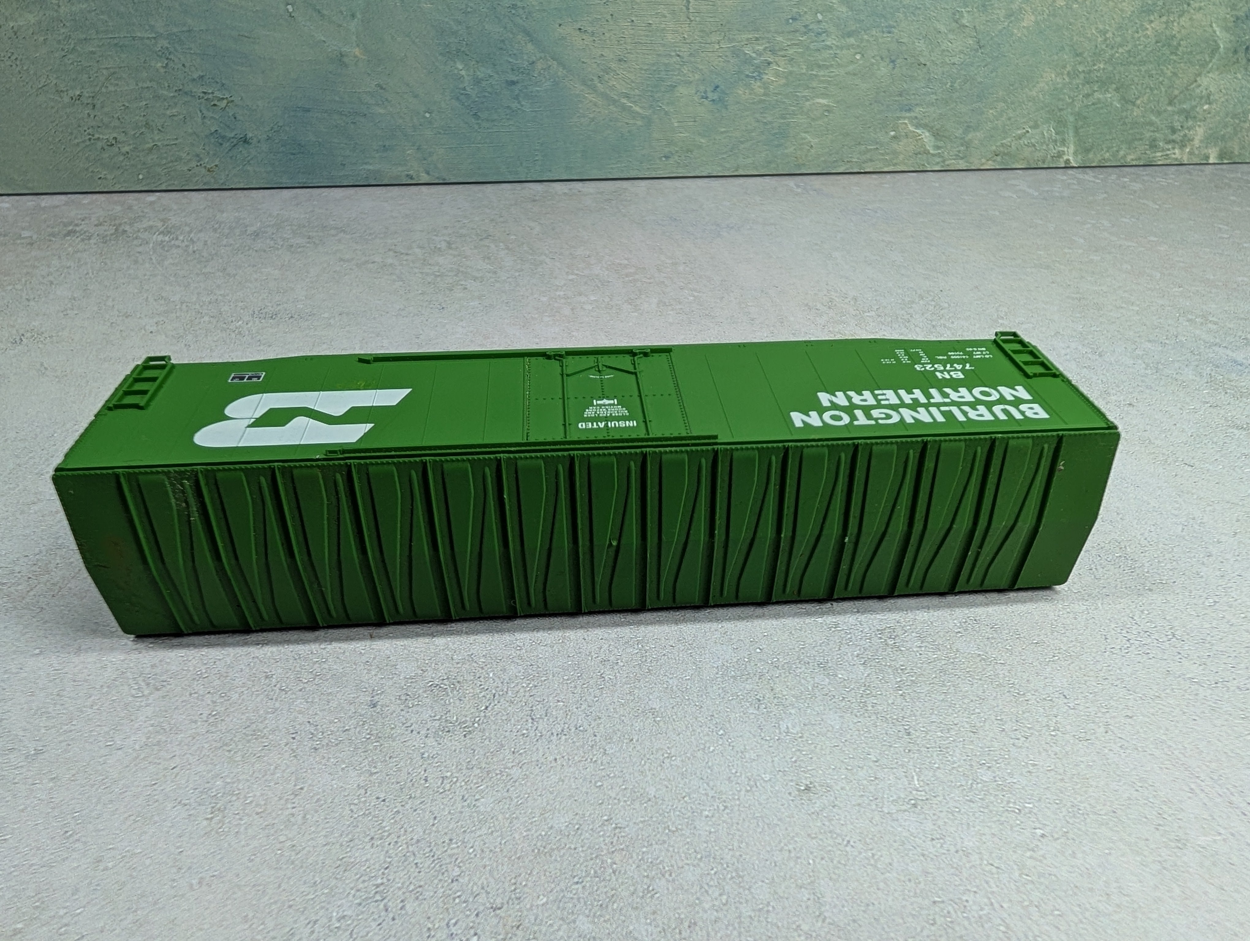 USED Accurail HO Scale 50' Box Car Burlington Northern BN #747523