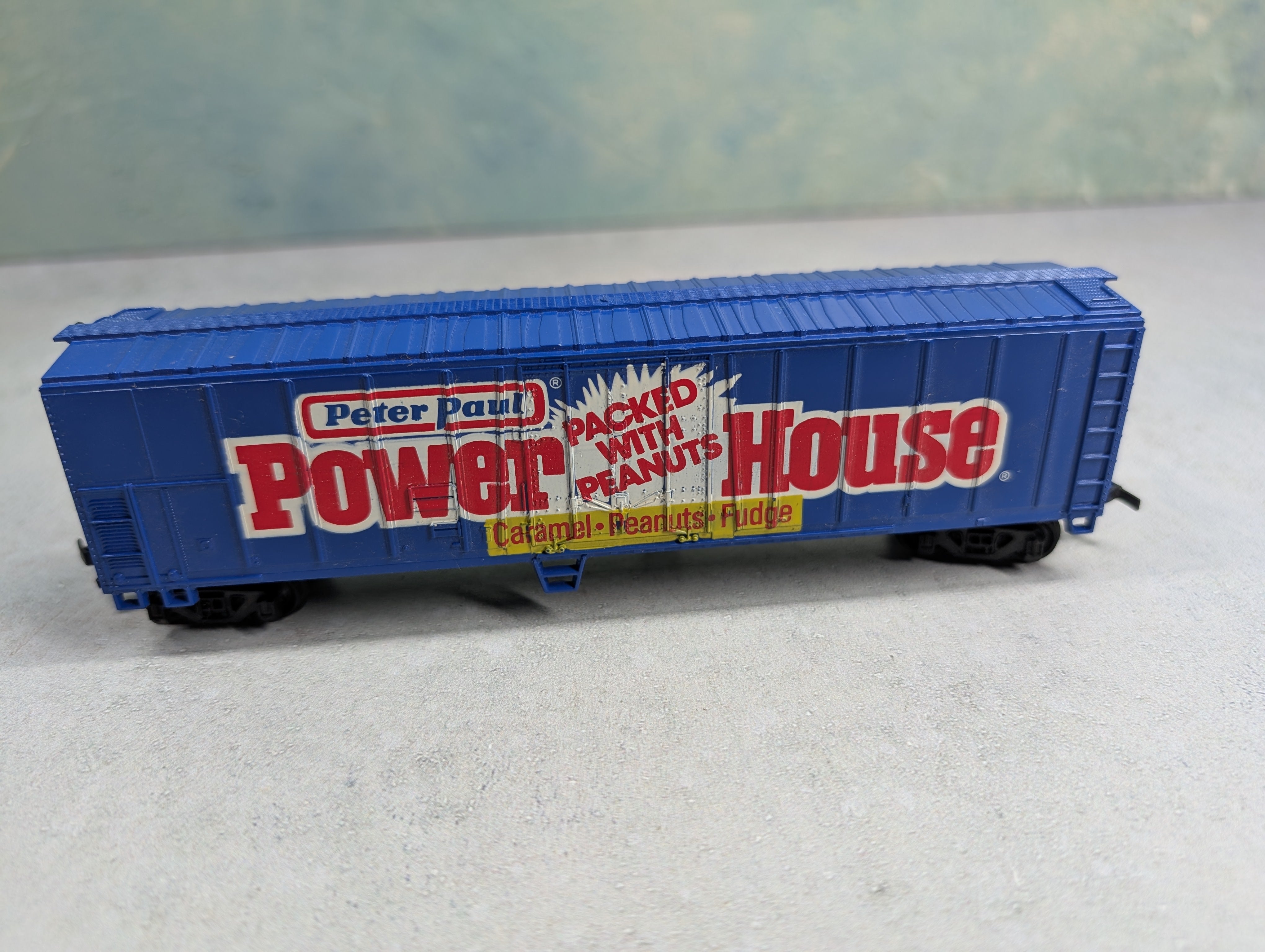 USED Bachmann HO Scale 50' Billboard Box Car Peter Paul Power House