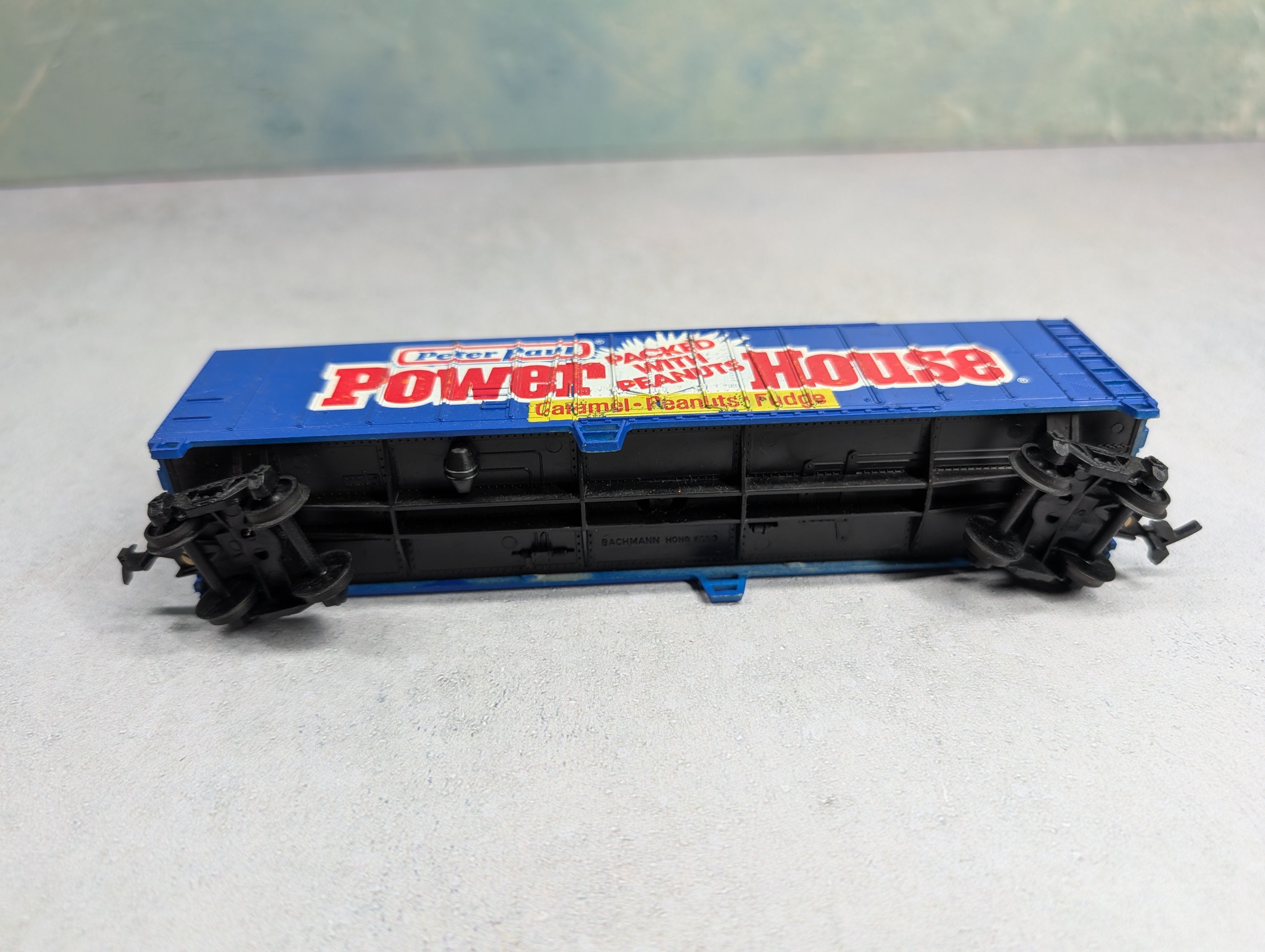 USED Bachmann HO Scale 50' Billboard Box Car Peter Paul Power House