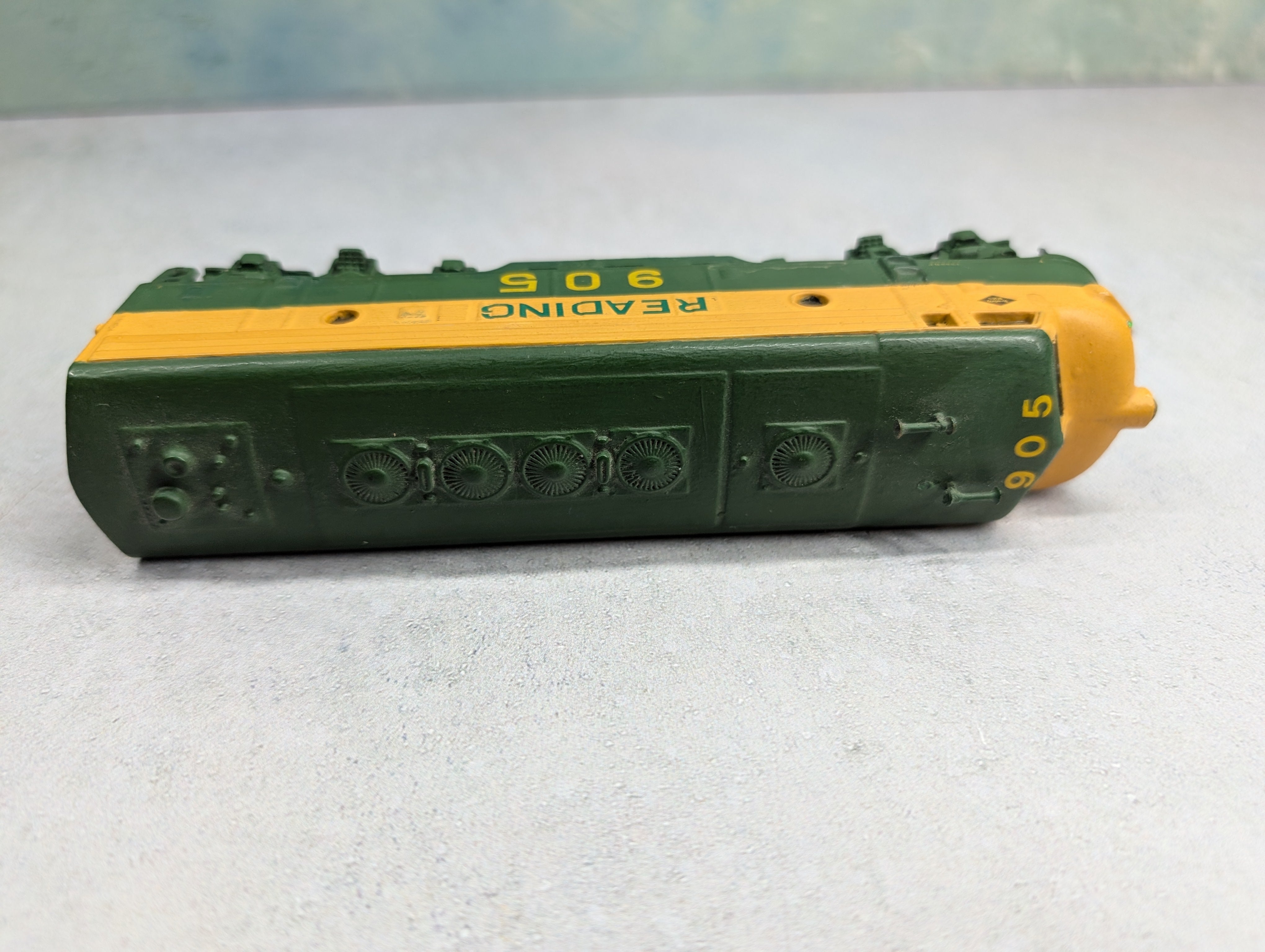 USED Tyco HO Scale FP7 Diesel Locomotive Reading #905 Custom Paint & Decal DC Runs