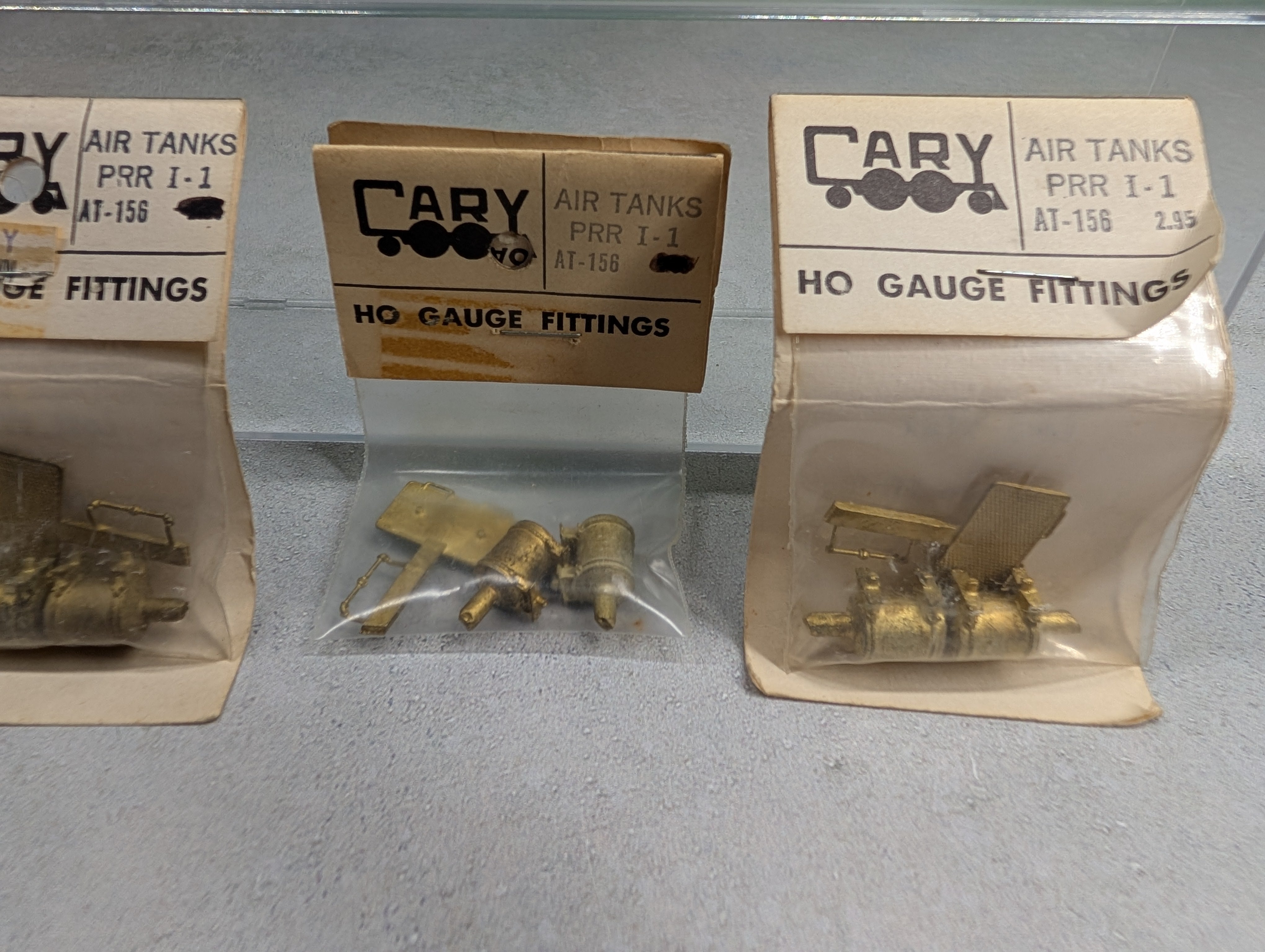 Cary #AT-156 HO Scale Air Tanks PRR, Brass Details (3 pcs)