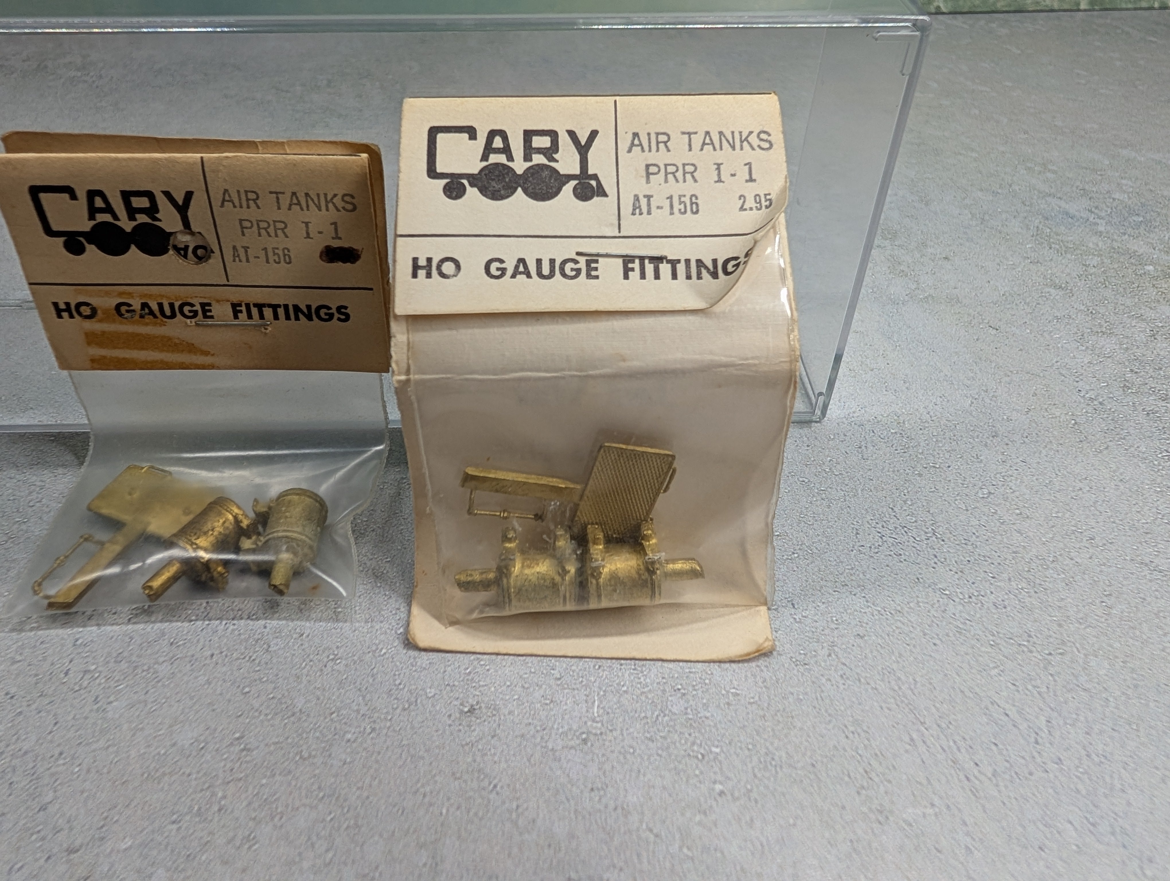 Cary #AT-156 HO Scale Air Tanks PRR, Brass Details (3 pcs)