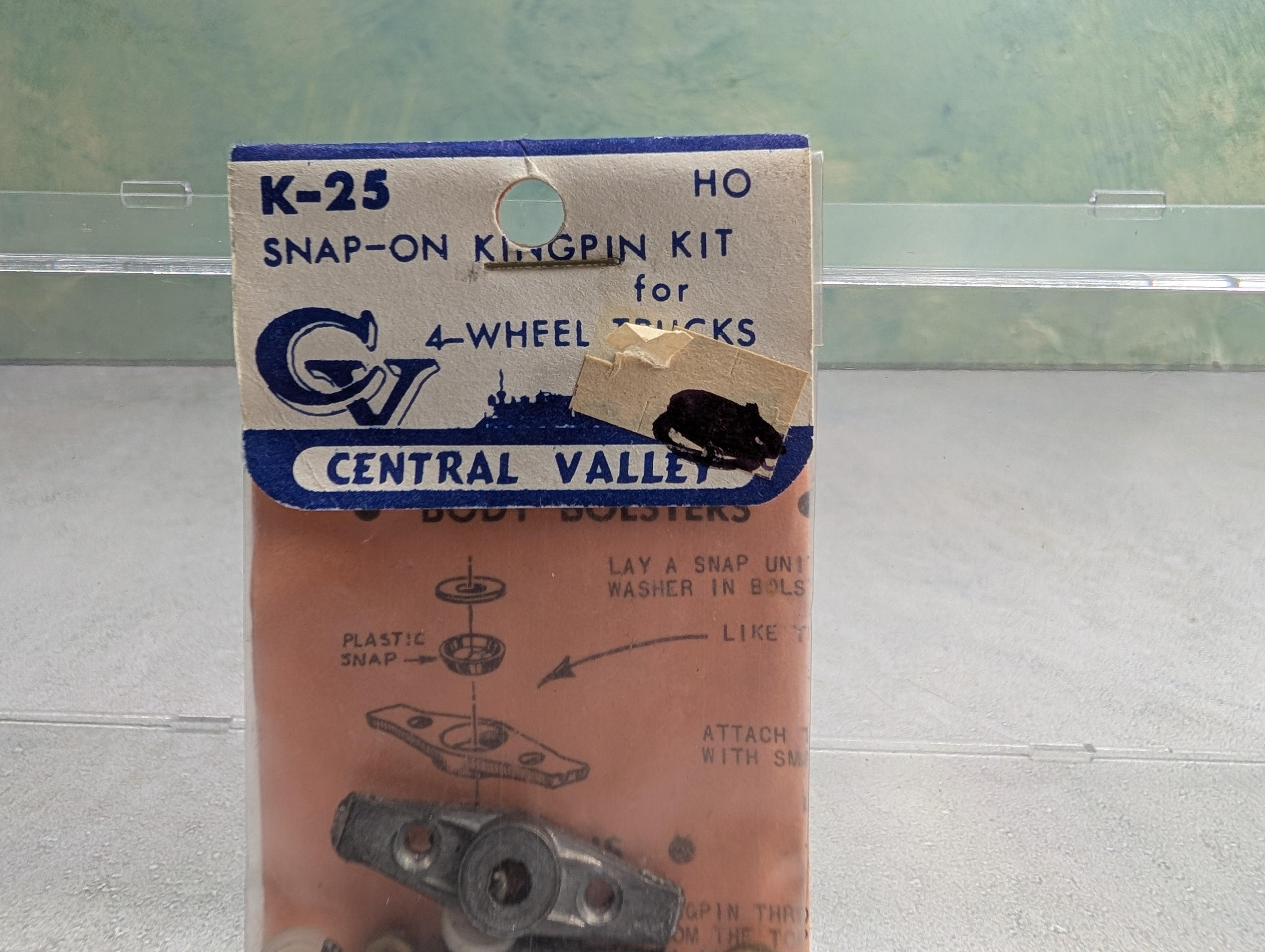 Central Valley #K-25 HO Scale Snap-On Kingpin Kit for 4-Wheel Trucks