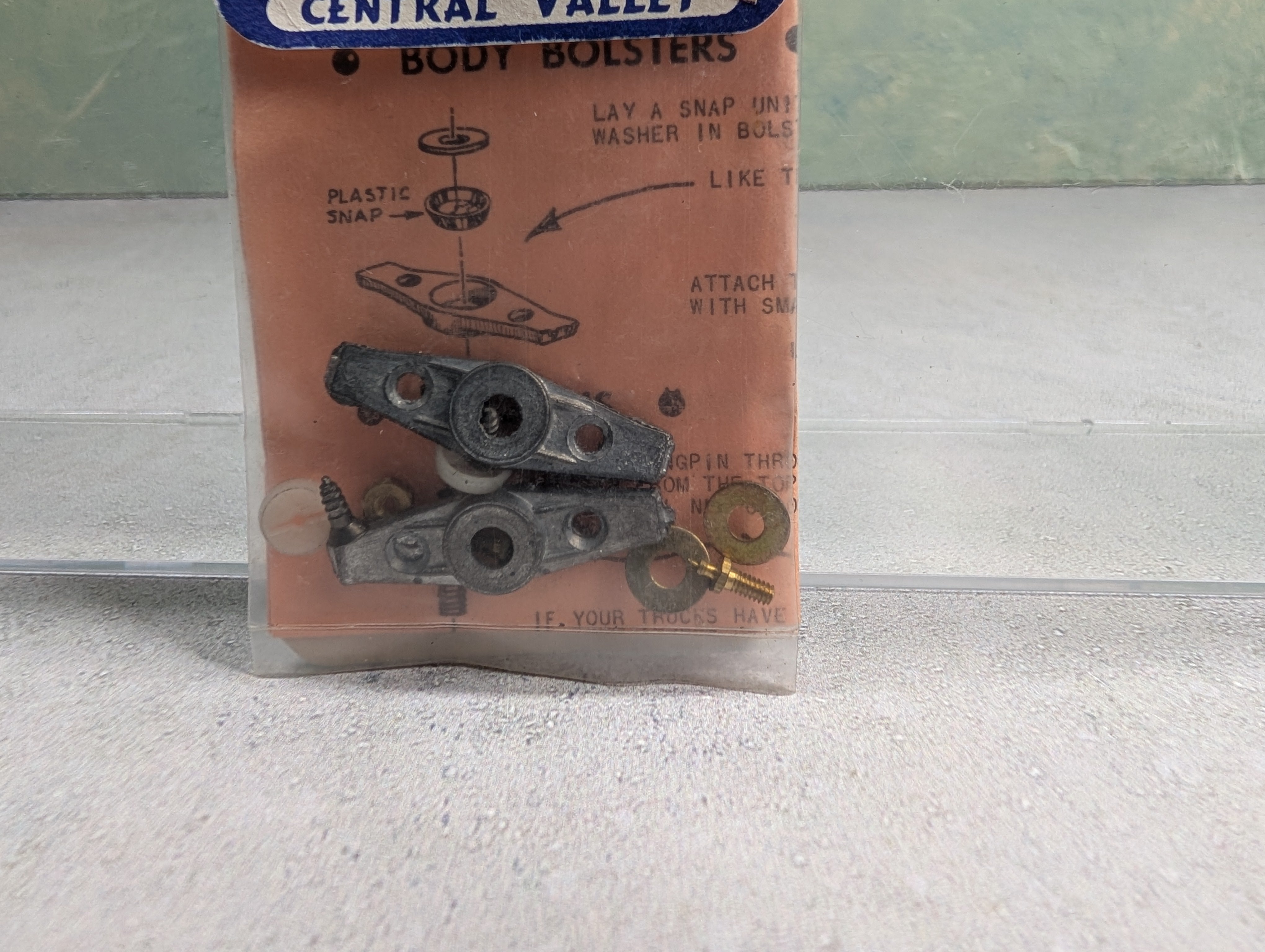 Central Valley #K-25 HO Scale Snap-On Kingpin Kit for 4-Wheel Trucks