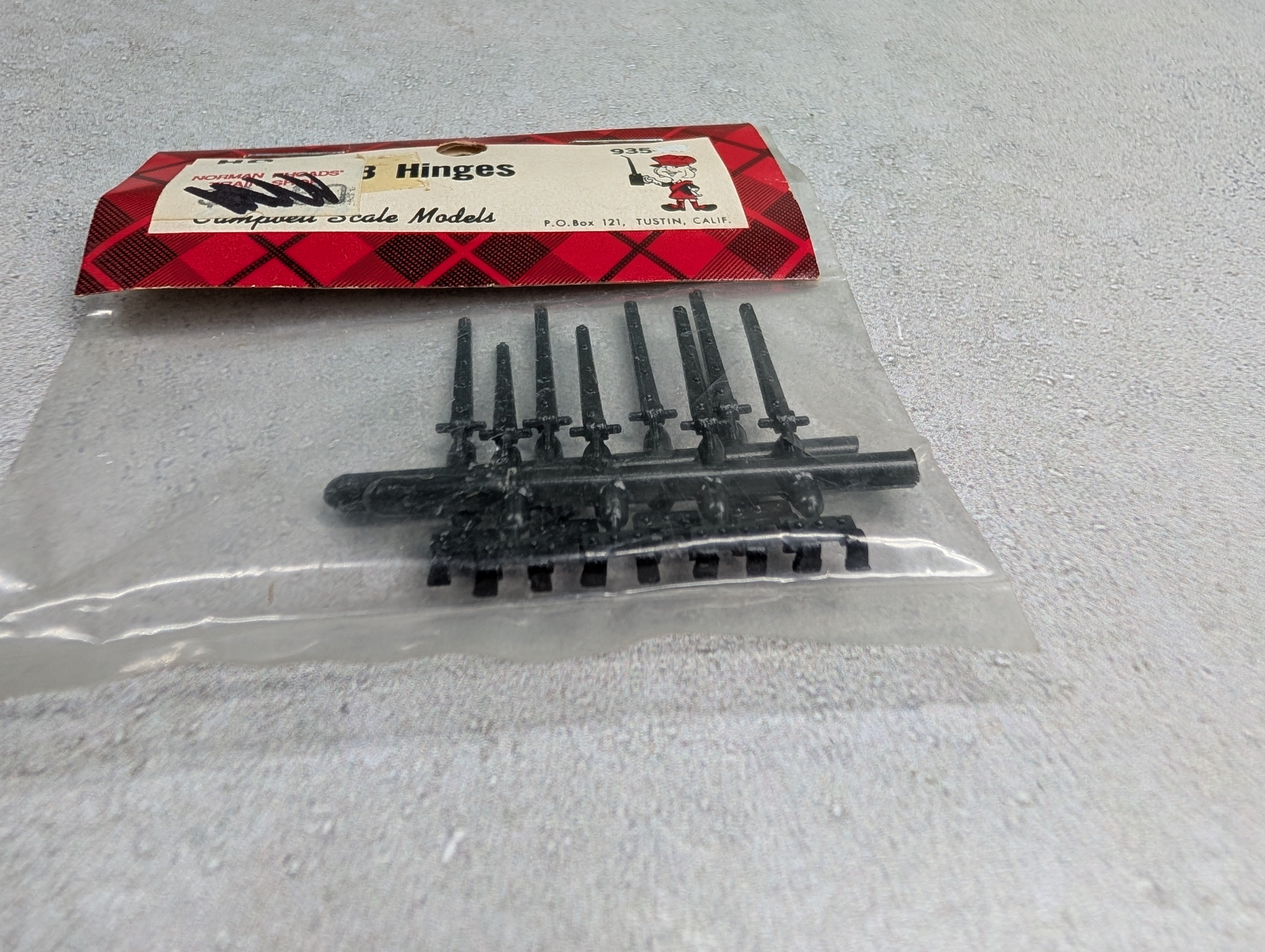 Campbell Scale Models 932 HO Scale Hinges, Detail Parts (8 pcs)