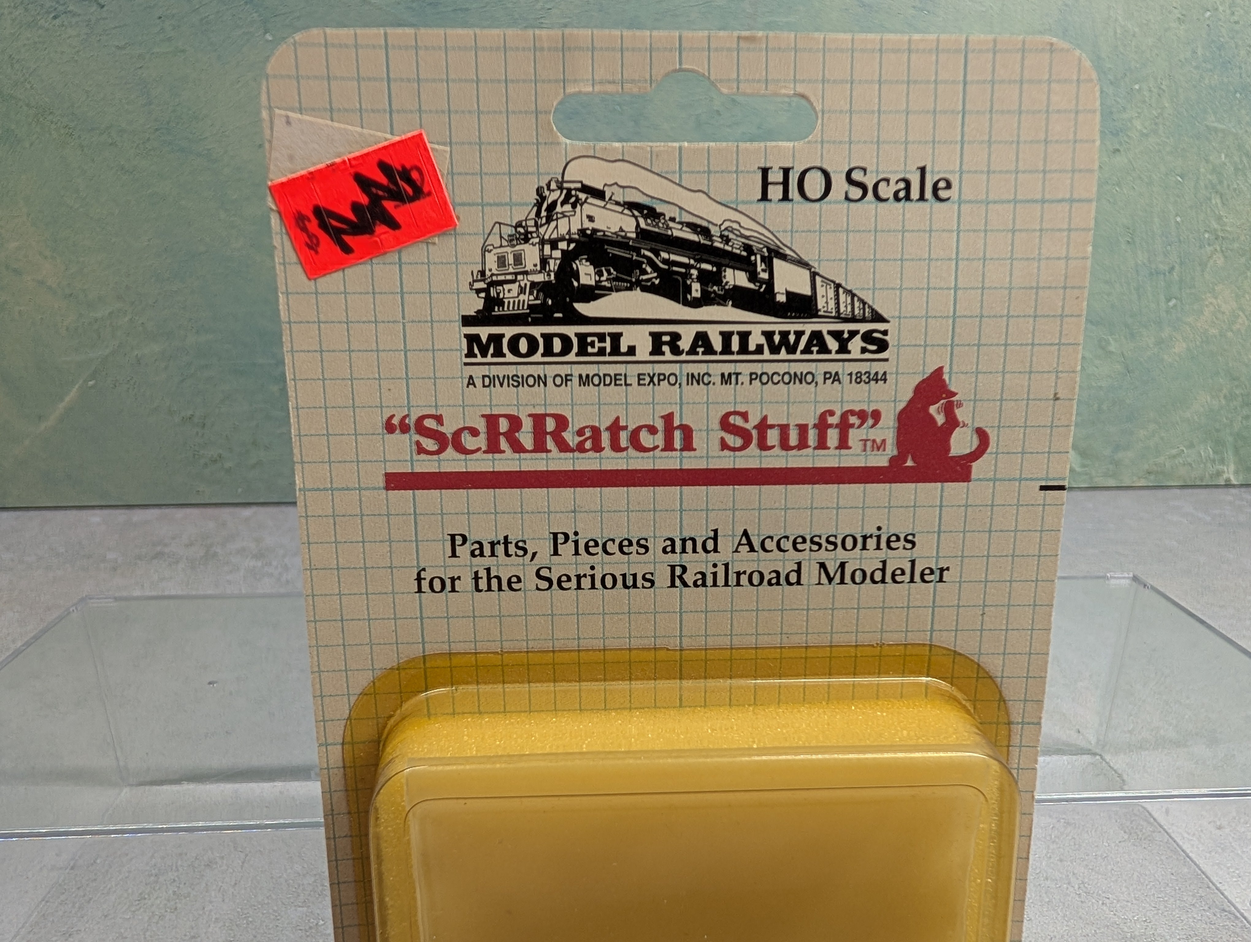 Scrratch Stuff 6012 HO Scale Block and Tackle Brass Block & Chain
