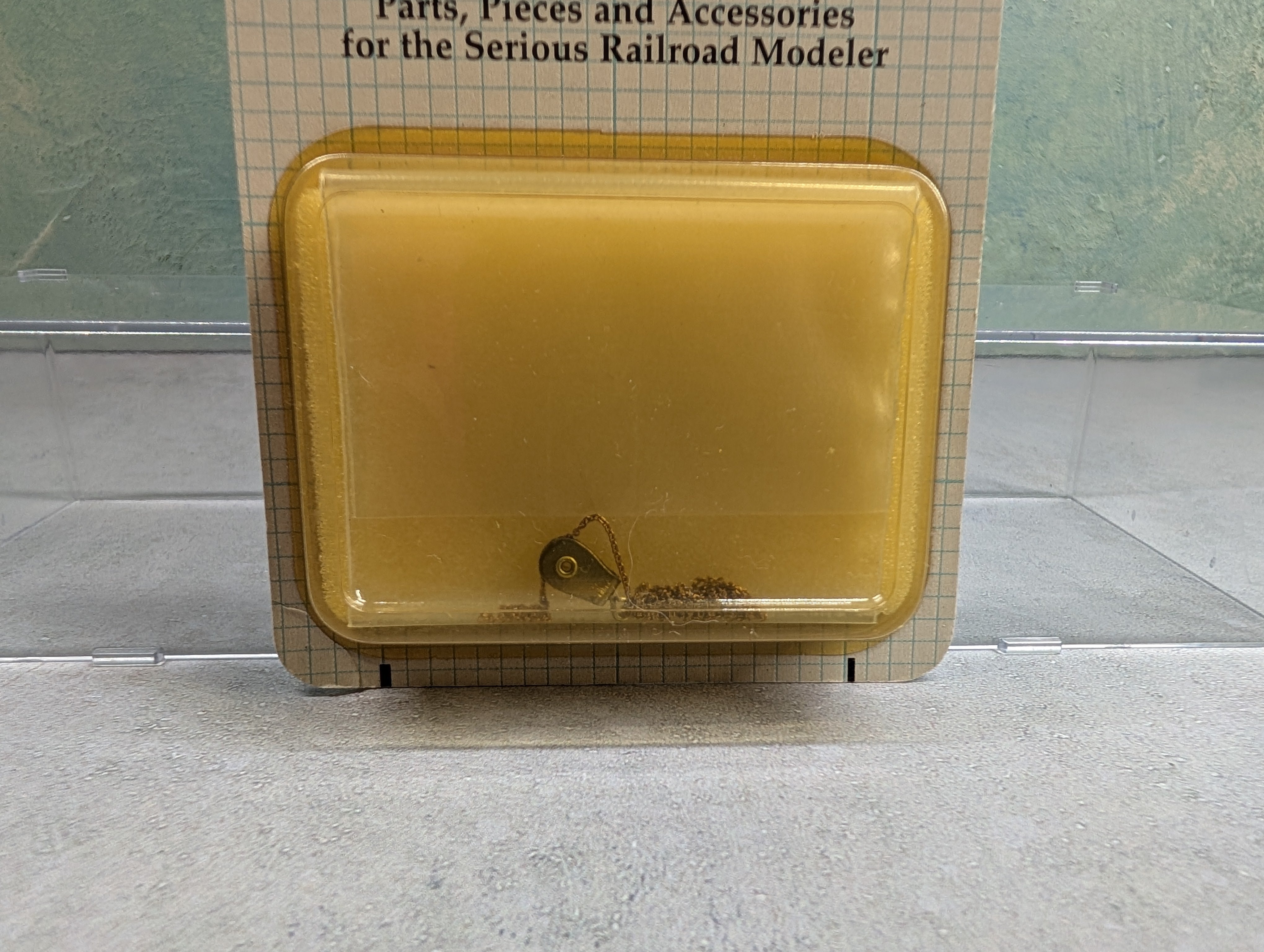 Scrratch Stuff 6012 HO Scale Block and Tackle Brass Block & Chain