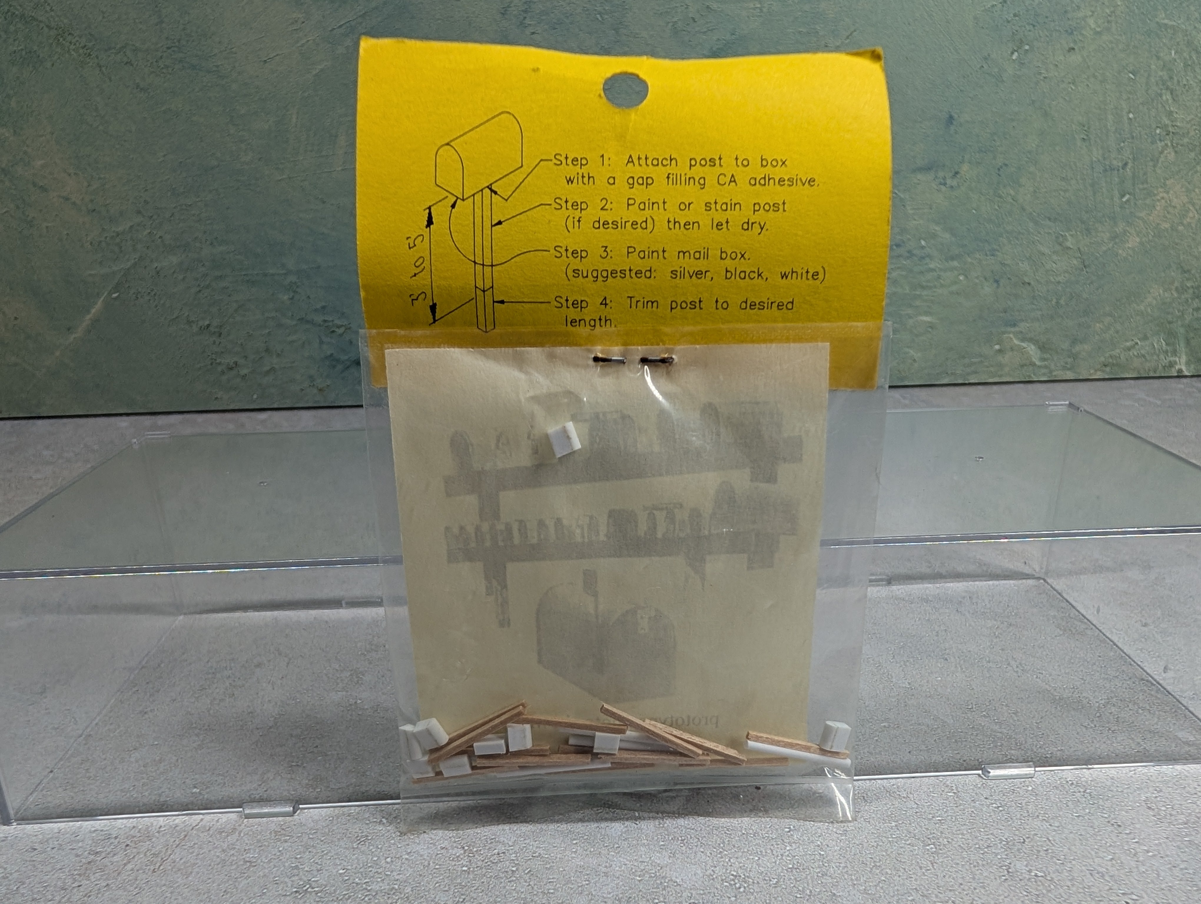 Blair Line Signs 164 HO Scale Mailboxes with Posts