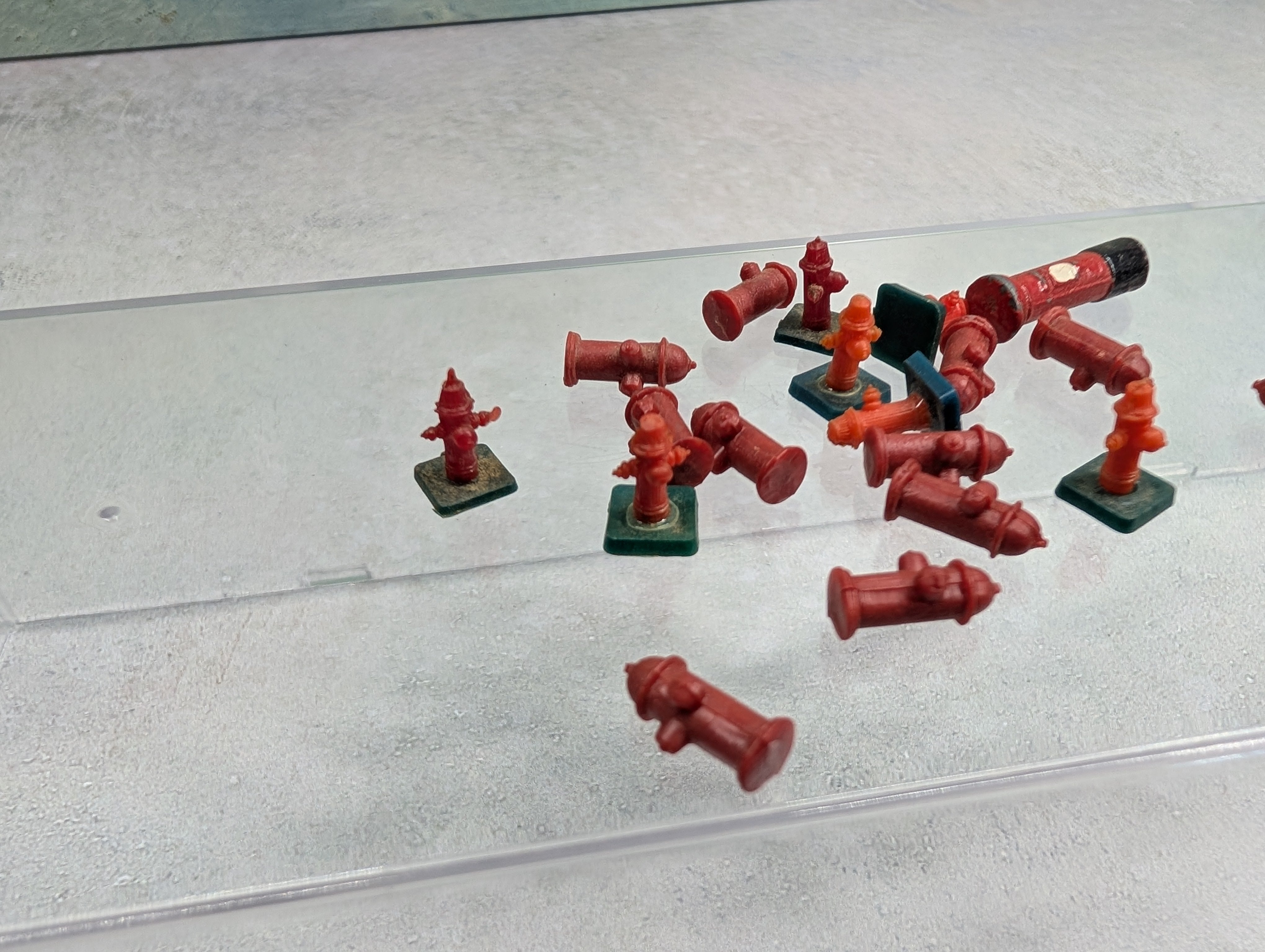 USED HO Scale Fire Hydrants (15+ pcs)