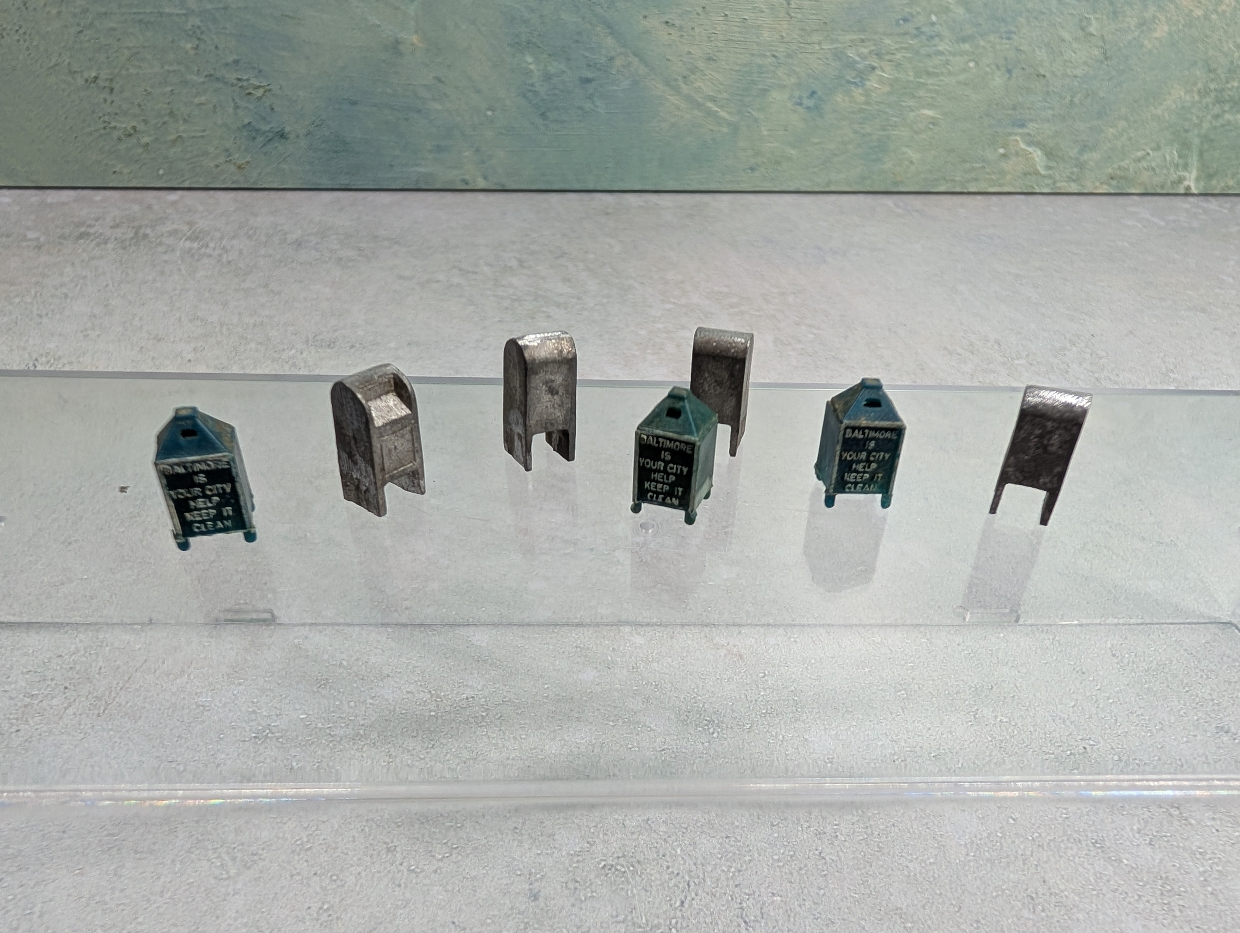 USED HO Scale Mail Boxes & Trash Bins (7 pcs)