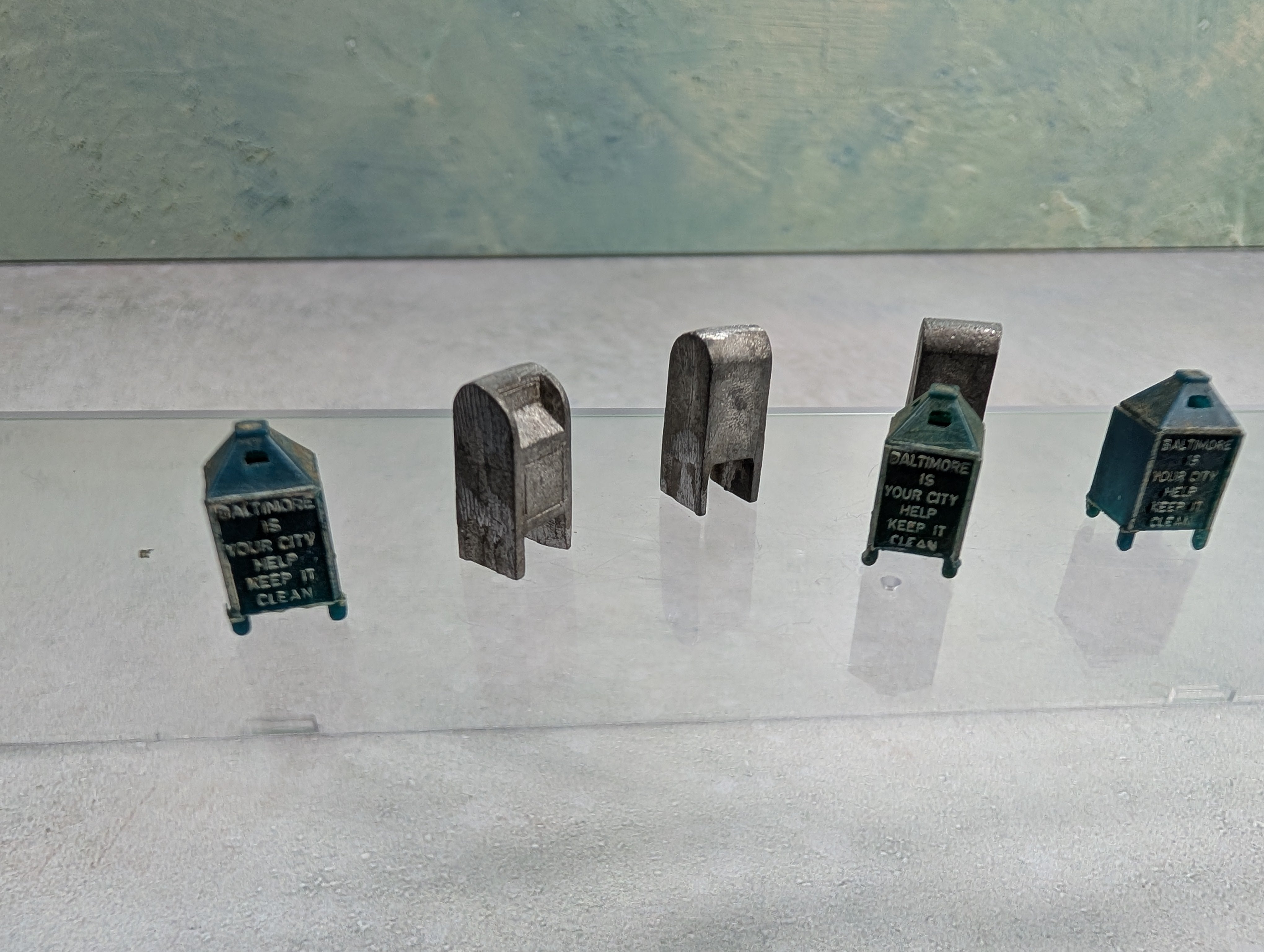 USED HO Scale Mail Boxes & Trash Bins (7 pcs)