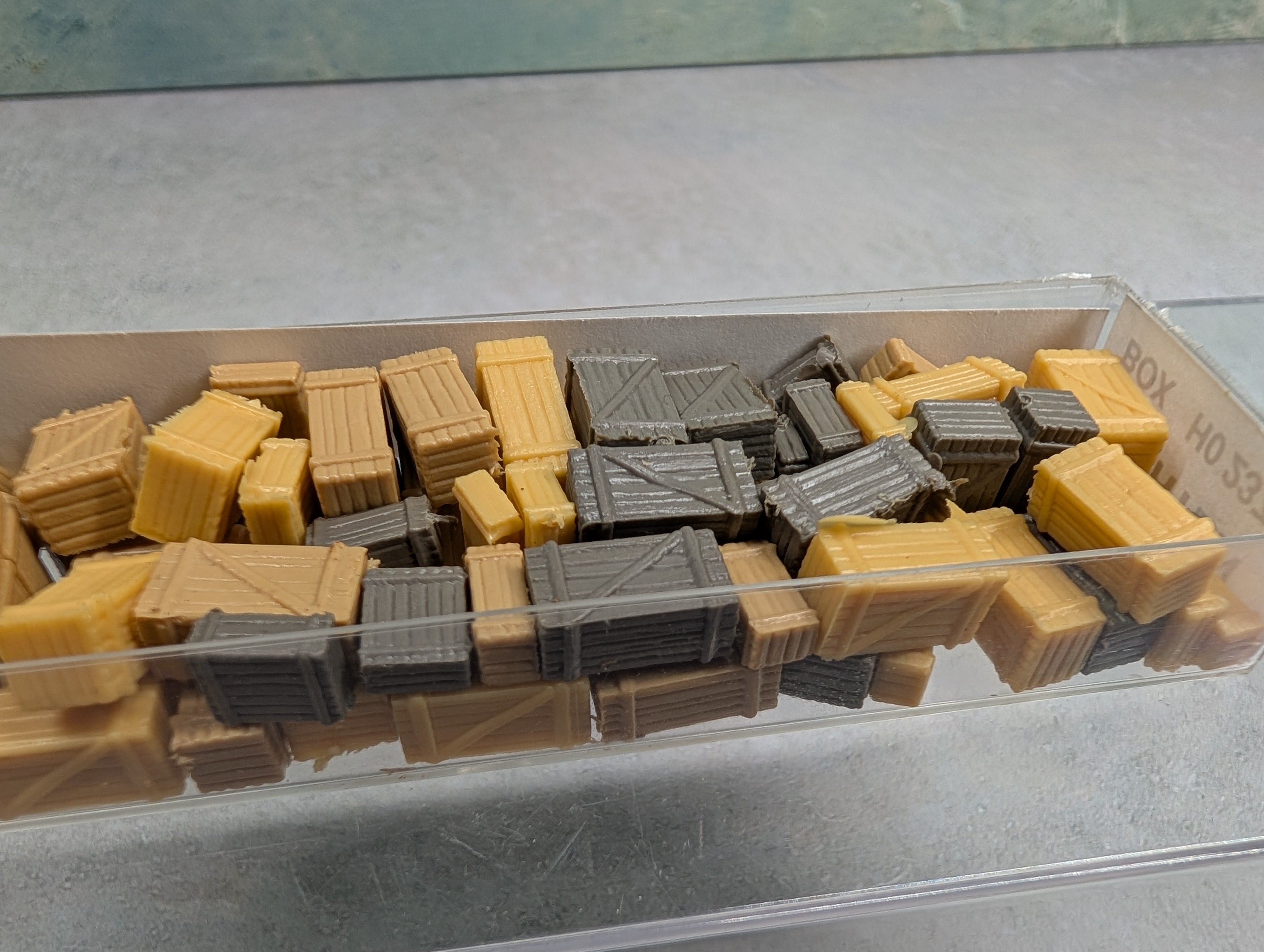 USED Merten 2370 HO Scale Assorted Crates