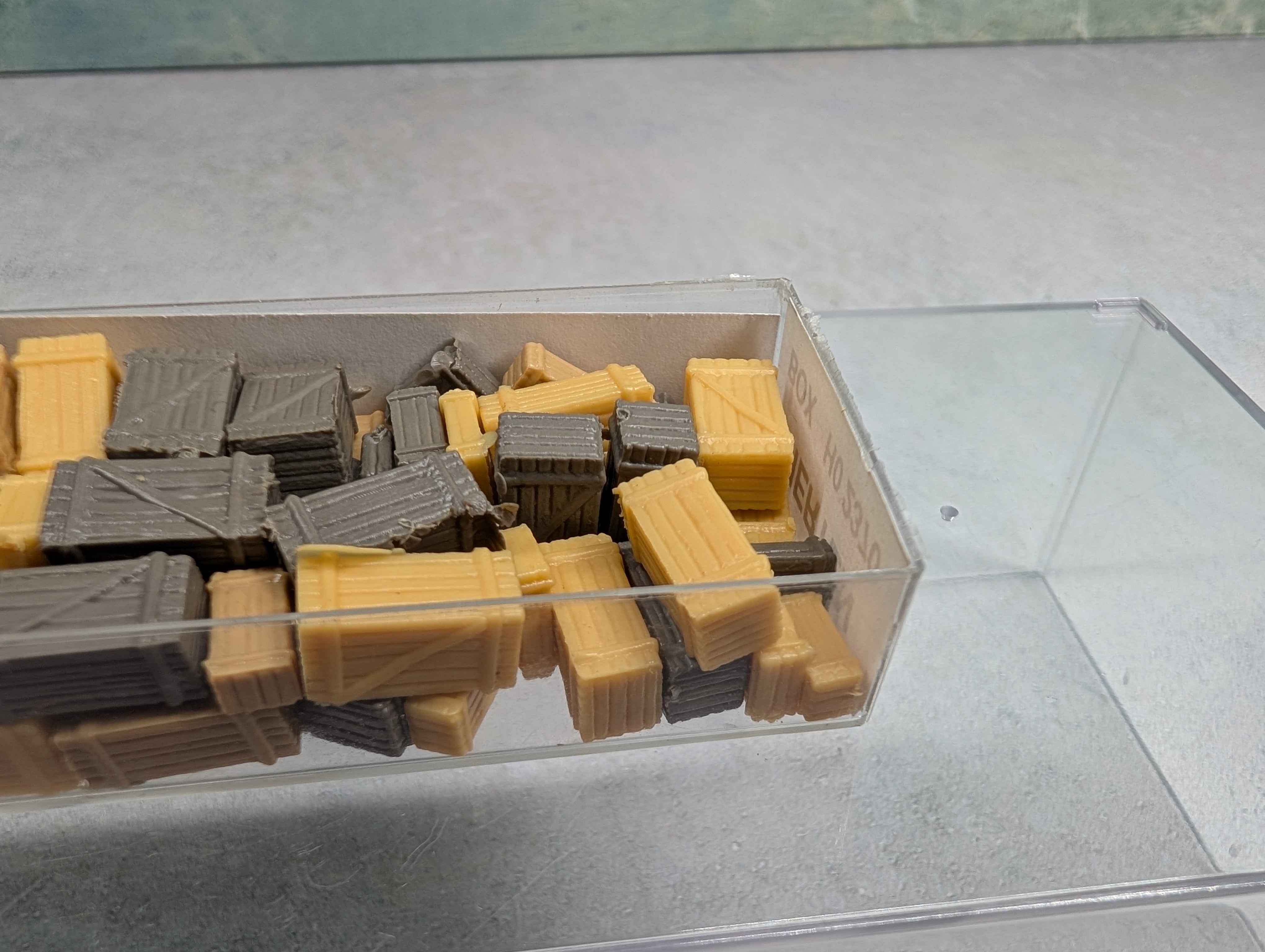 USED Merten 2370 HO Scale Assorted Crates