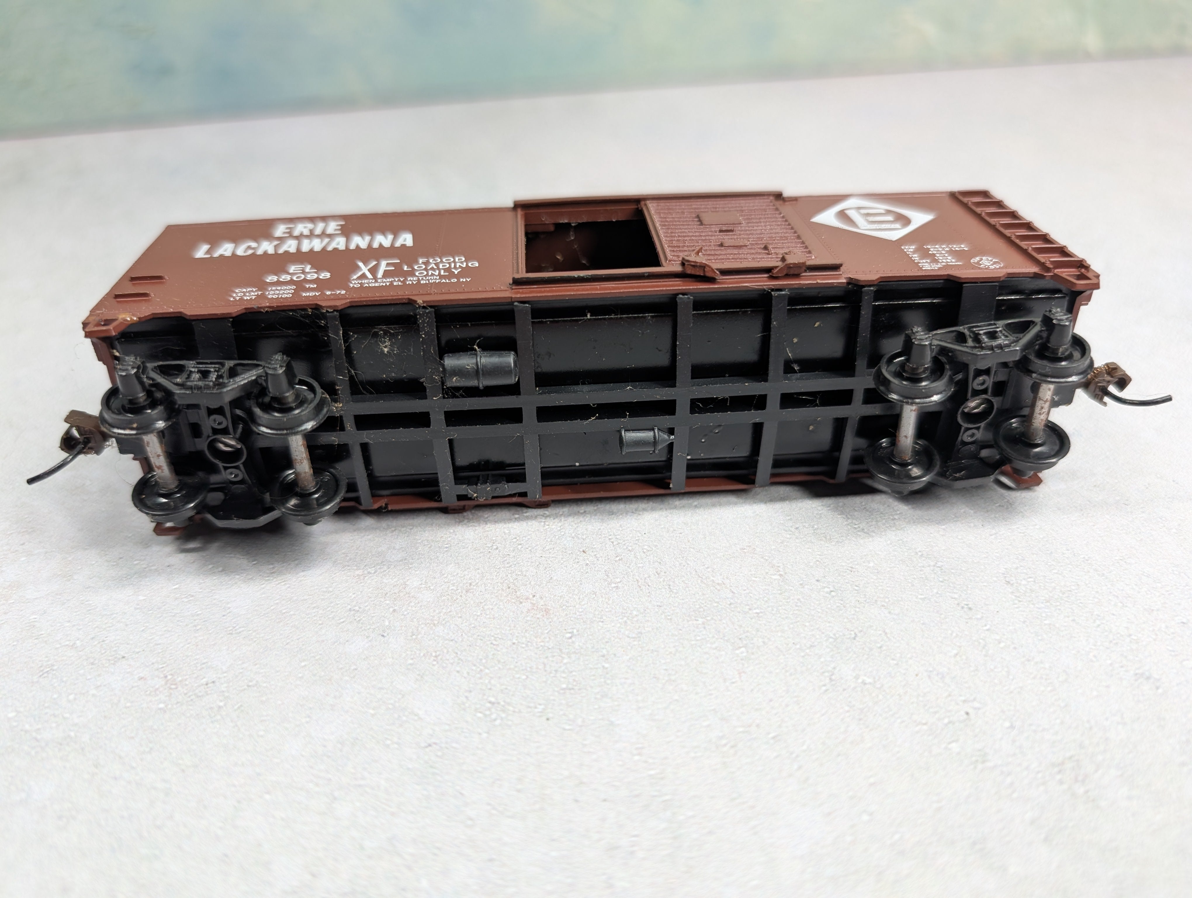 USED Athearn HO Scale 40' Box Car Erie Lackawanna EL #88098
