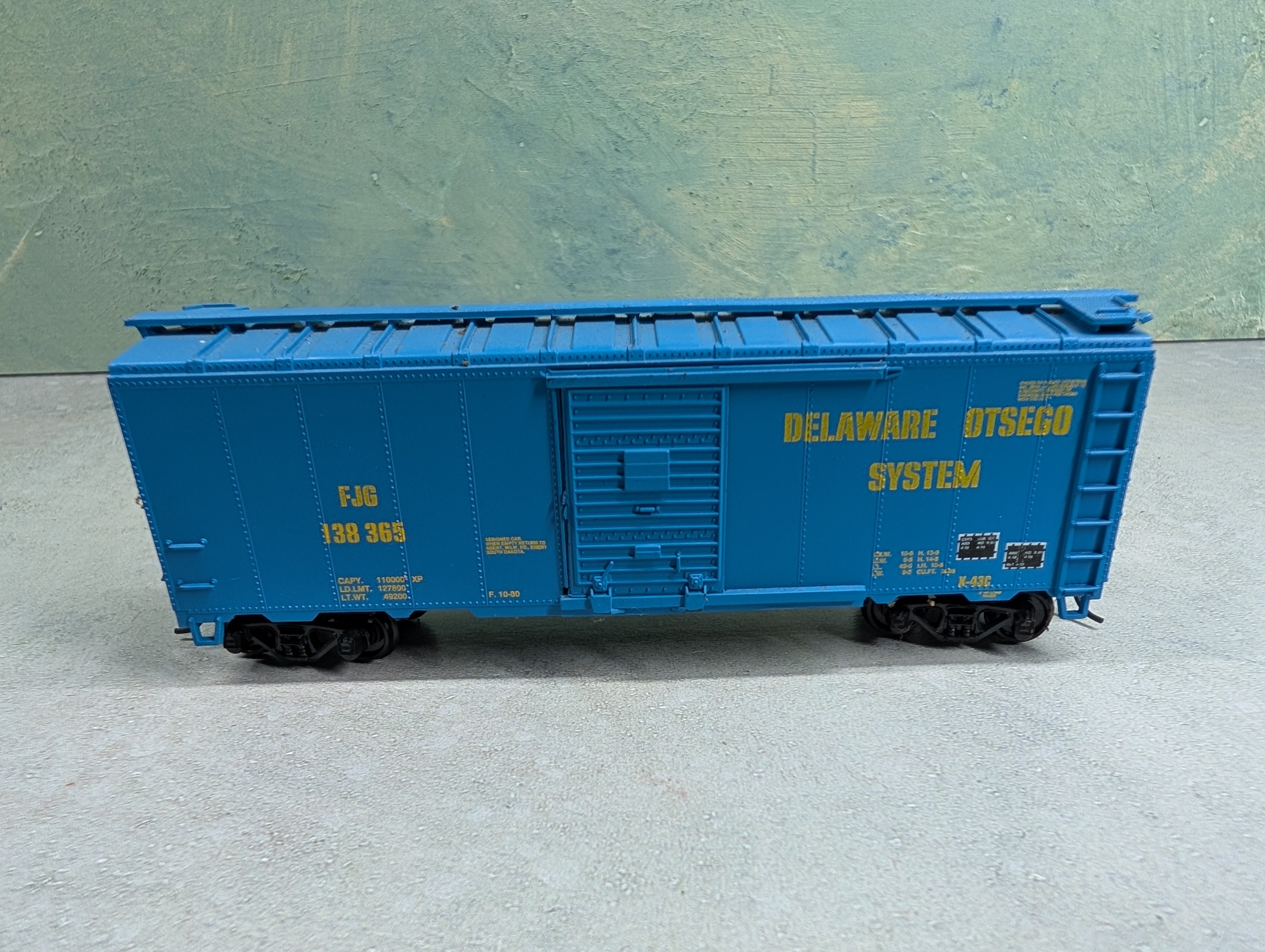 USED Athearn HO Scale 40' Box Car Delaware Otsego System FJG #138365