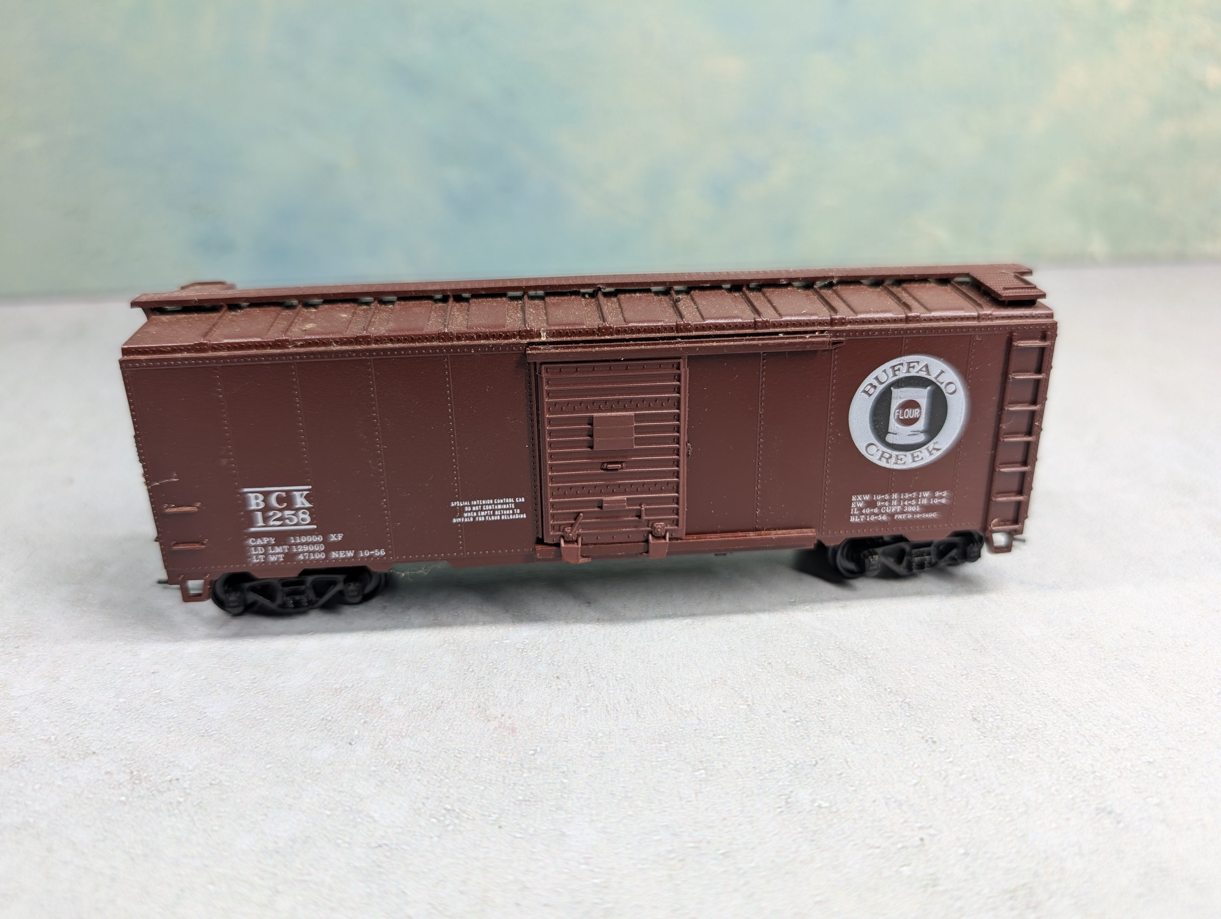 USED Athearn HO Scale 40' Box Car Buffalo Creek BCK #1258