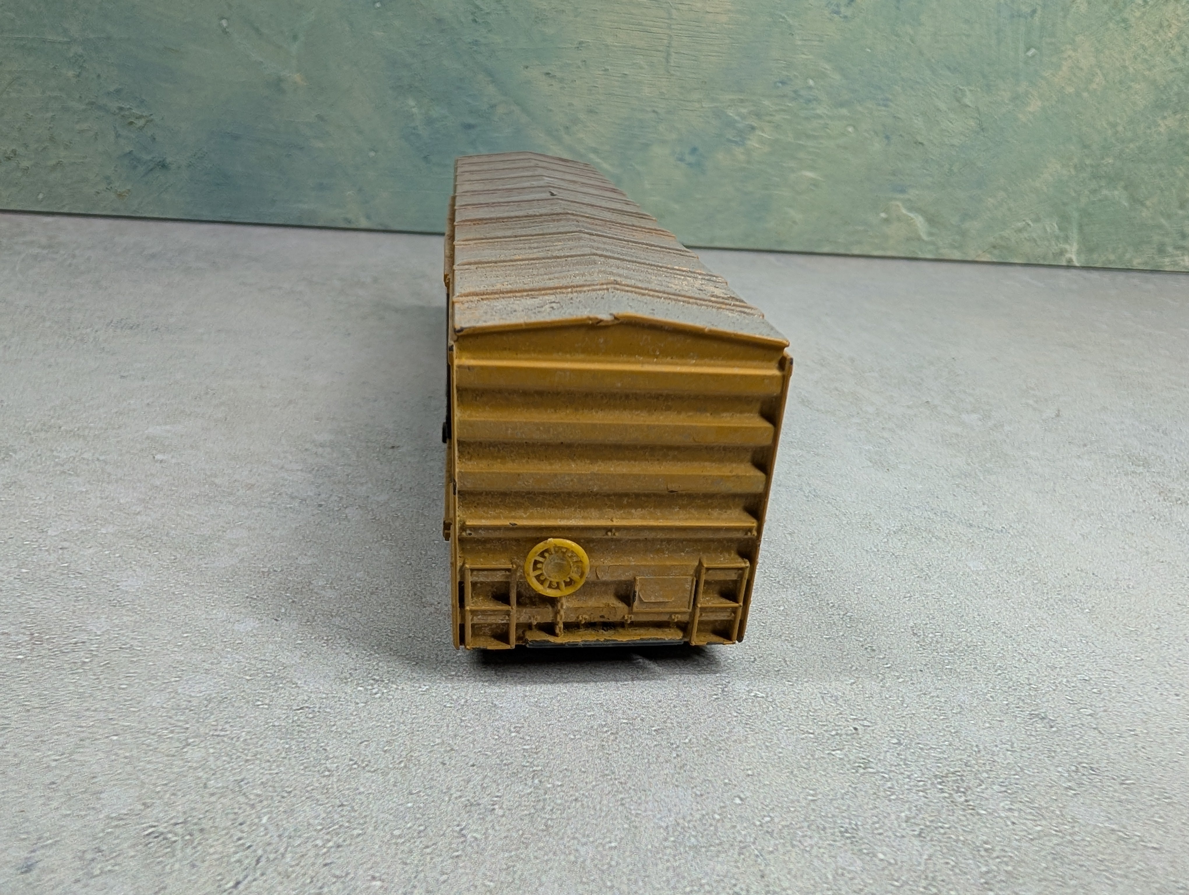 USED Athearn HO Scale 50' Box Car Railbox RBOX #10001 Weathered