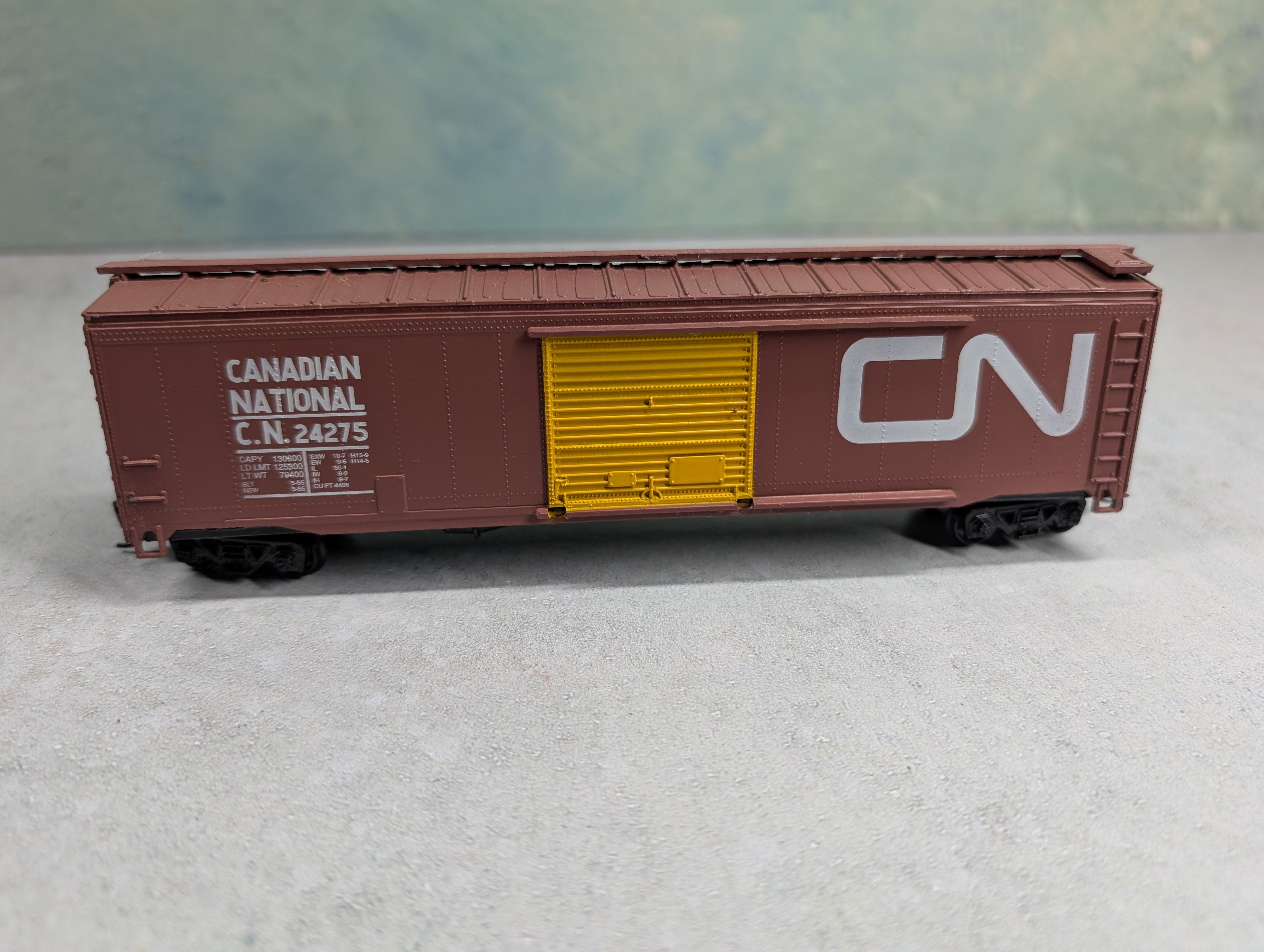 USED Roundhouse HO Scale 50' Box Car Canadian National CN #24275
