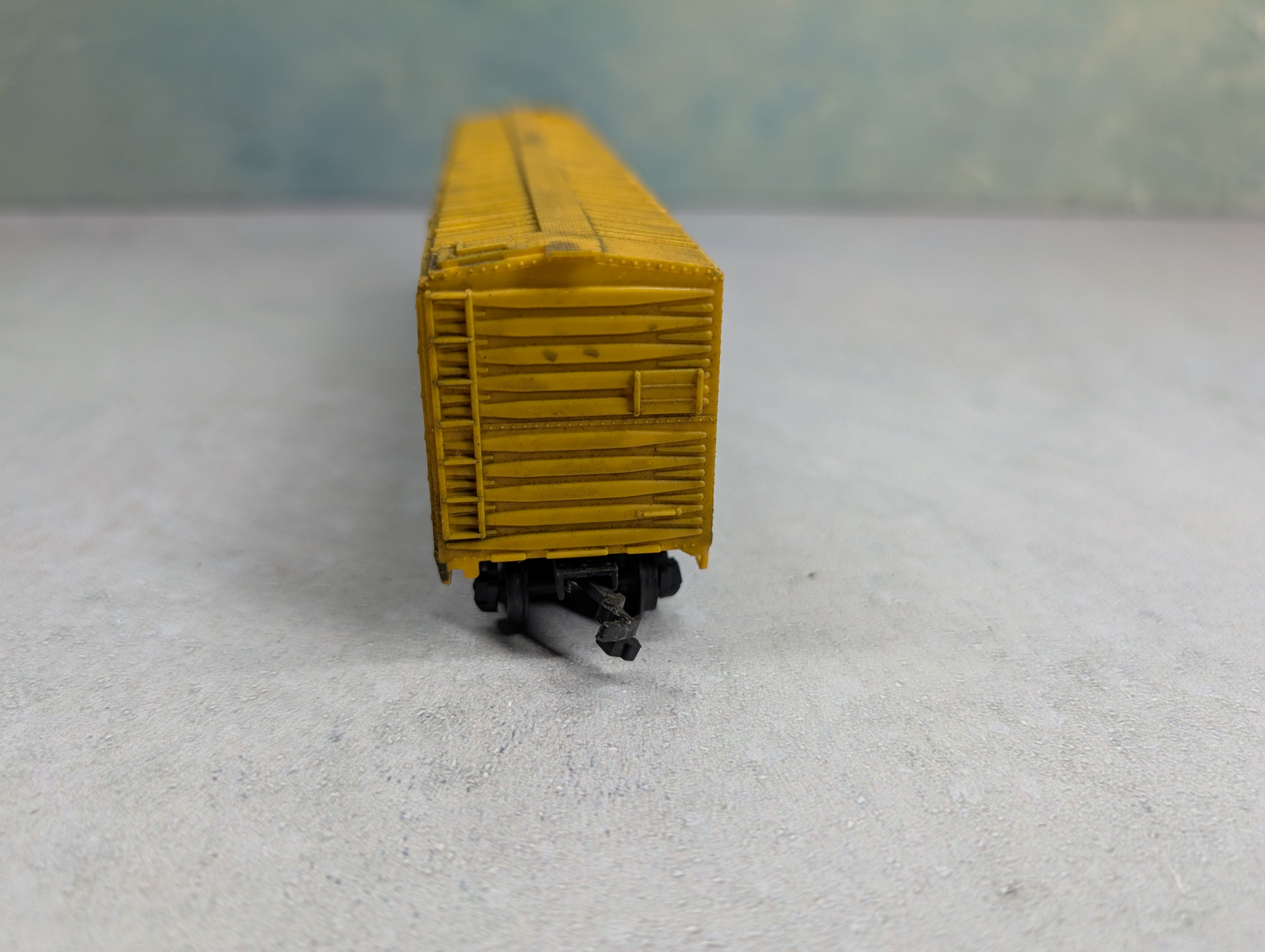 USED Bachmann HO Scale 50' Box Car Milwaukee Road MILW #56500 Weathered