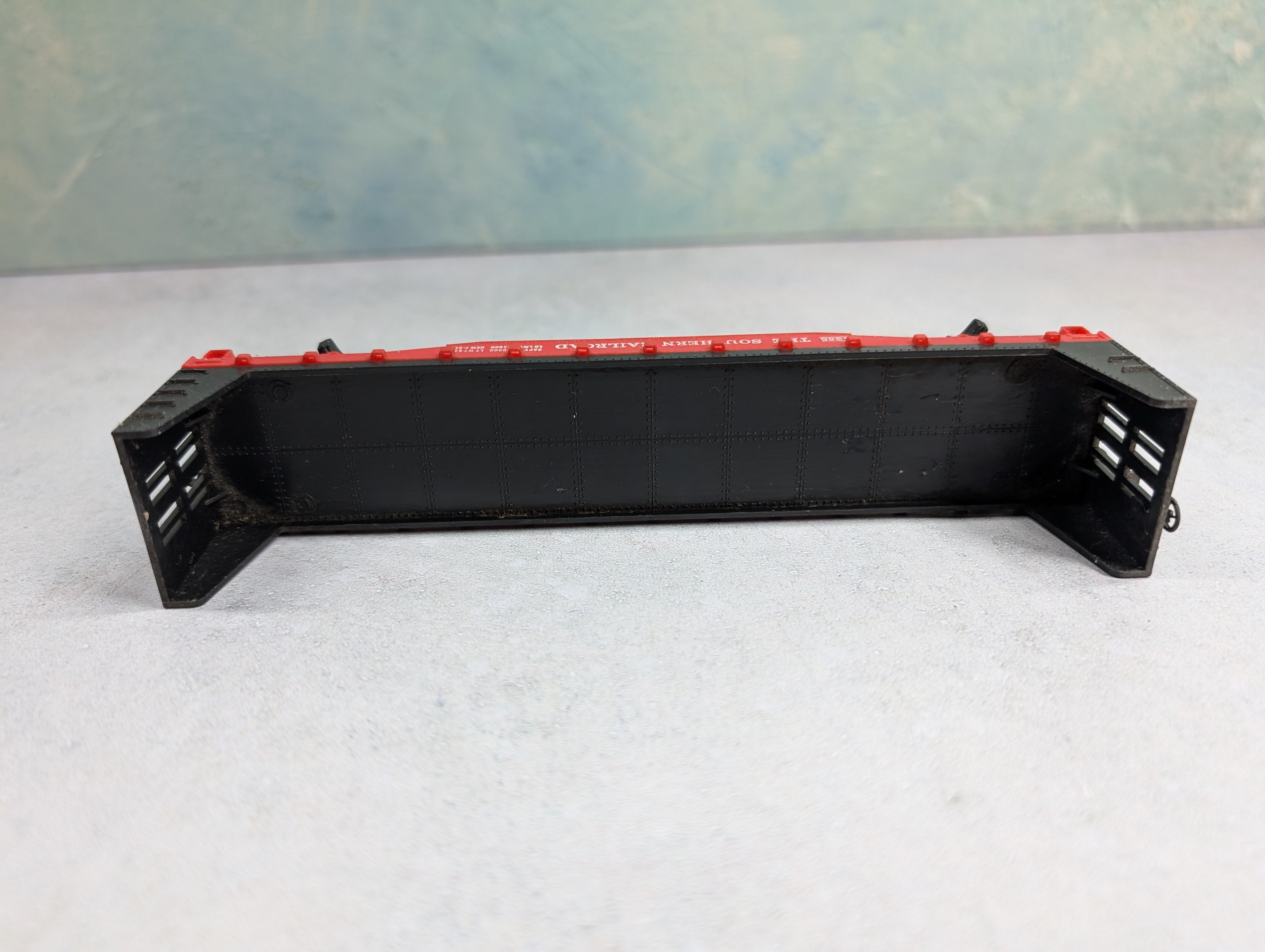 USED Tyco HO Scale 50' Bulkhead Flat Car Southern #4365
