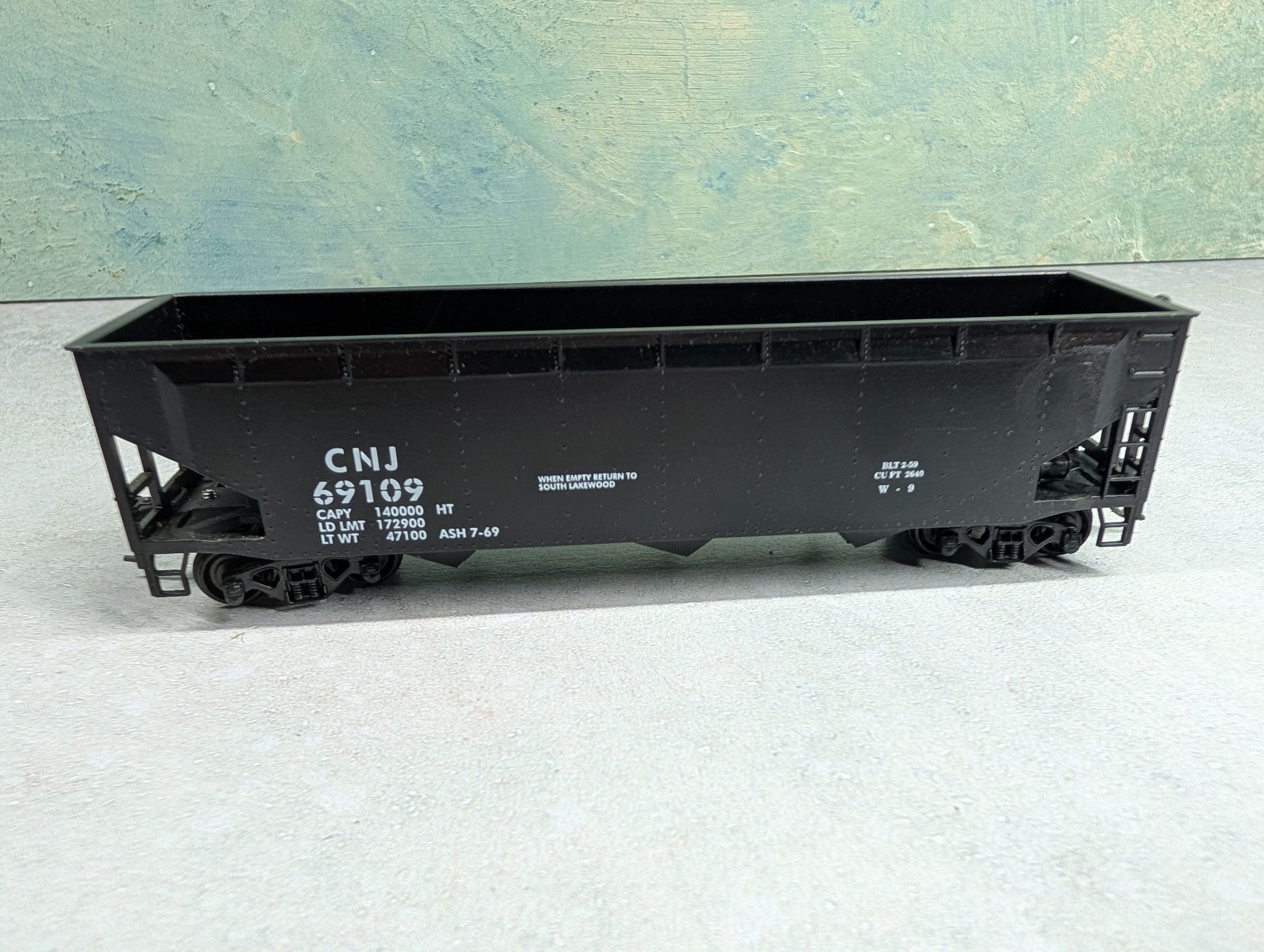 USED Roundhouse HO Scale 70 Ton Hopper Jersey Central CNJ #69109