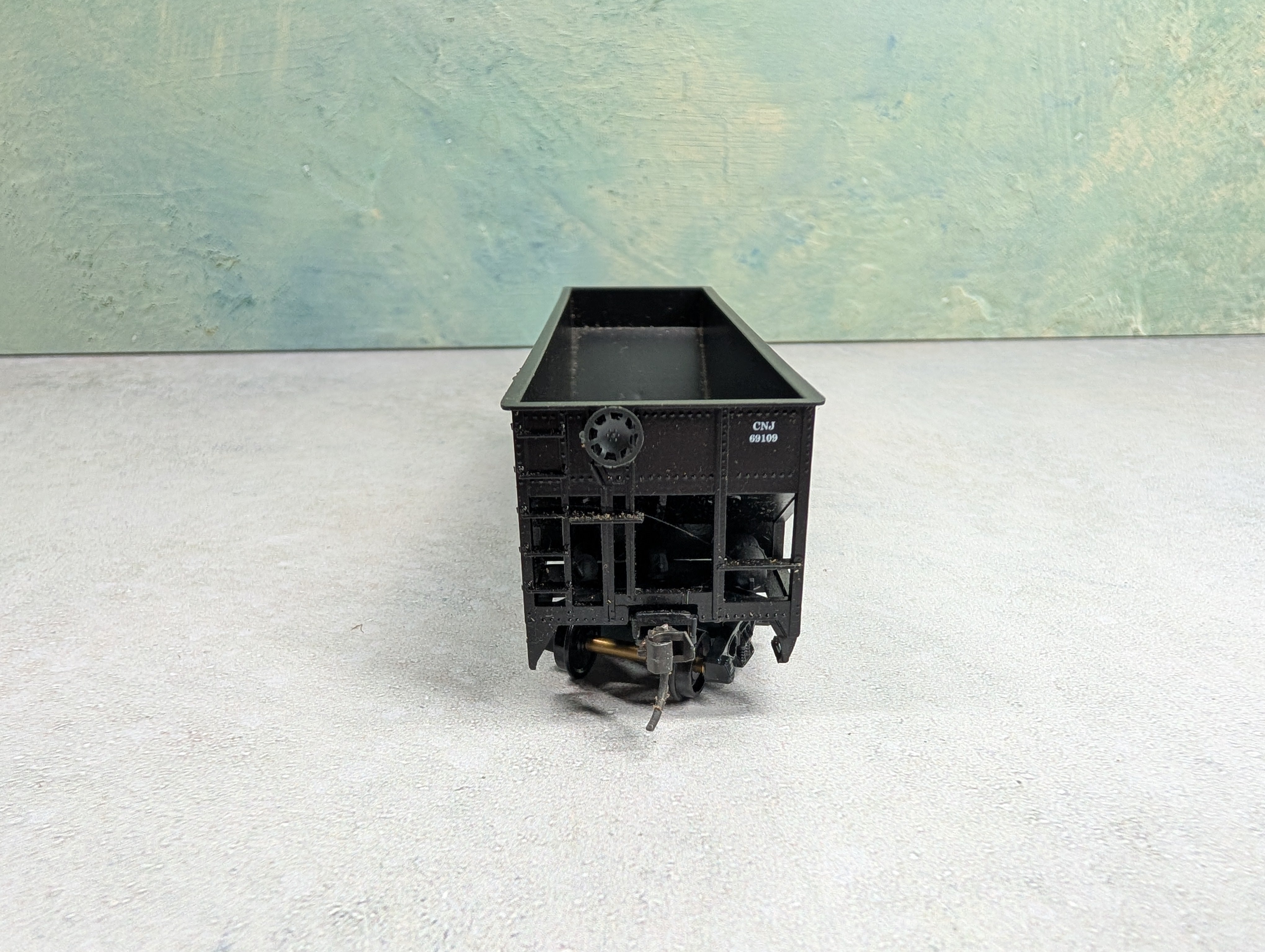 USED Roundhouse HO Scale 70 Ton Hopper Jersey Central CNJ #69109