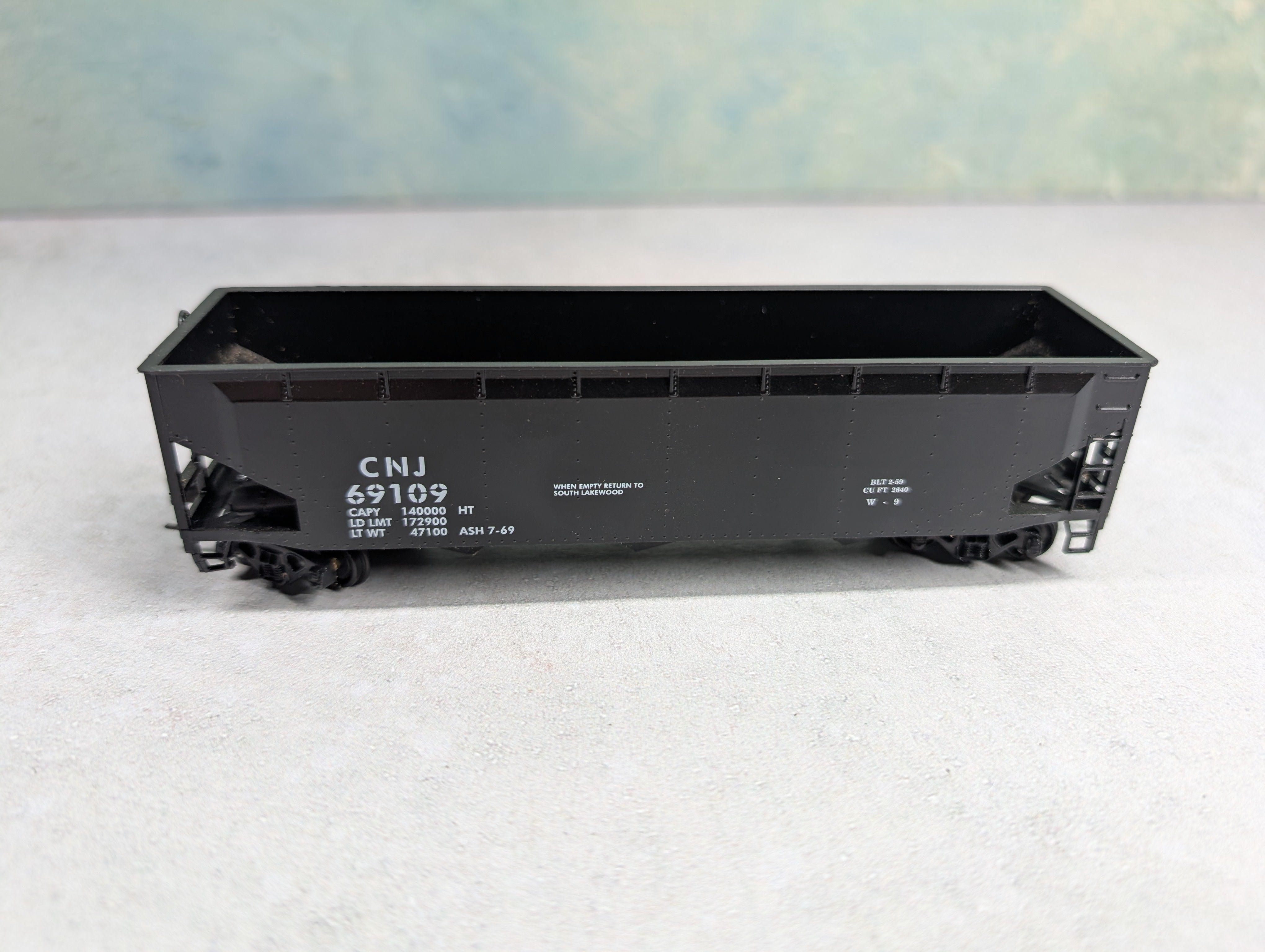 USED Roundhouse HO Scale 70 Ton Hopper Jersey Central CNJ #69109