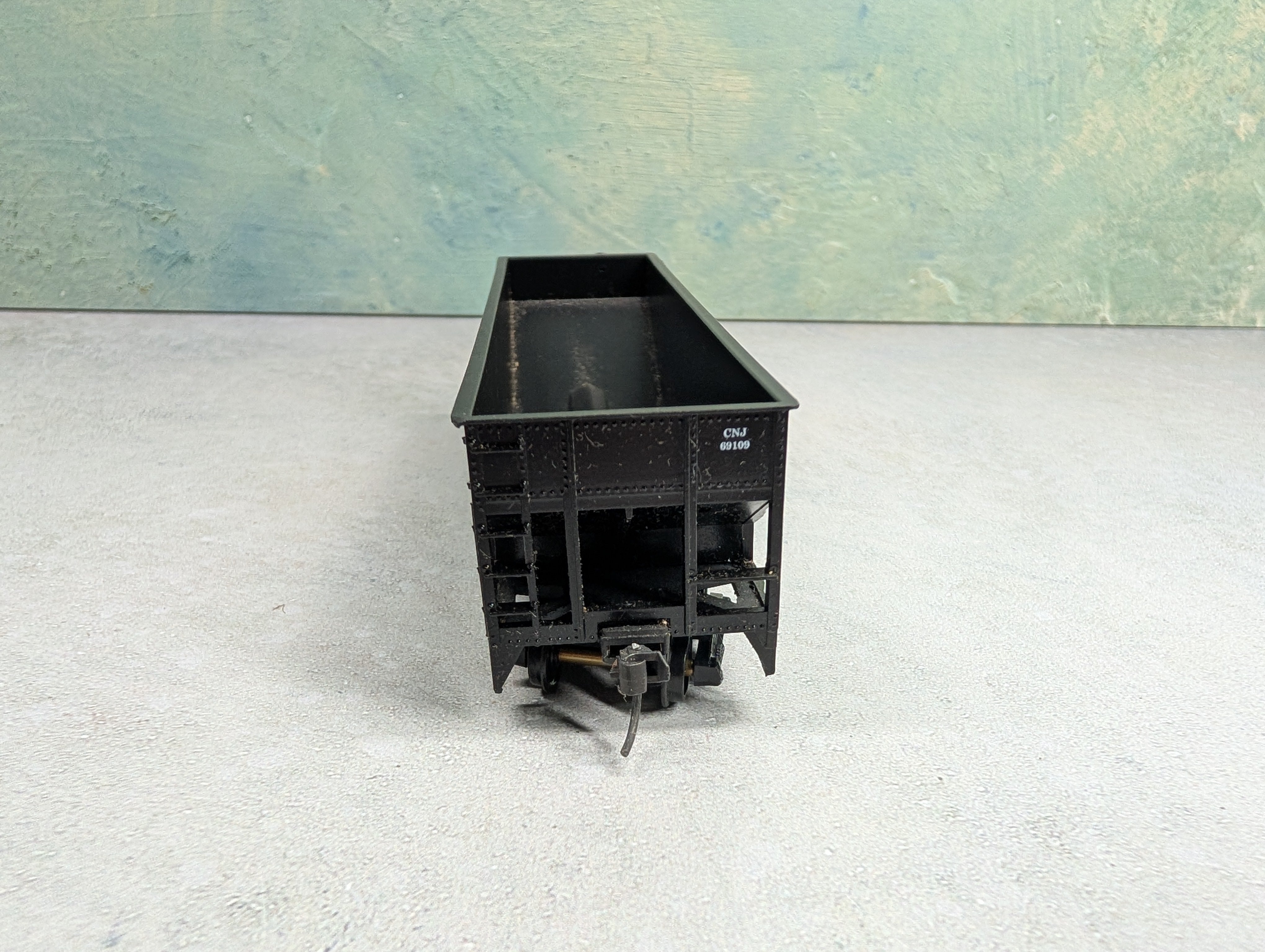 USED Roundhouse HO Scale 70 Ton Hopper Jersey Central CNJ #69109