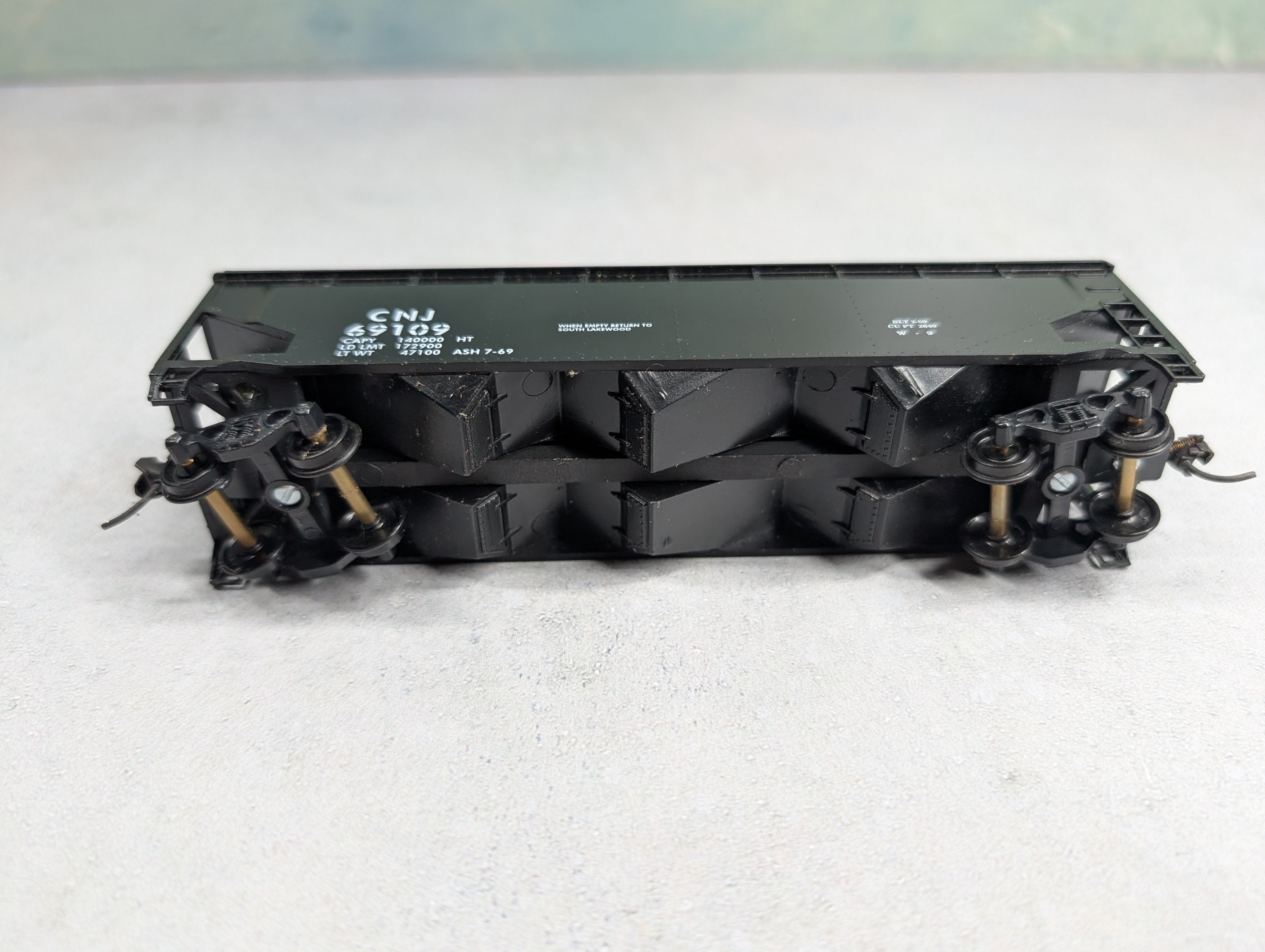 USED Roundhouse HO Scale 70 Ton Hopper Jersey Central CNJ #69109