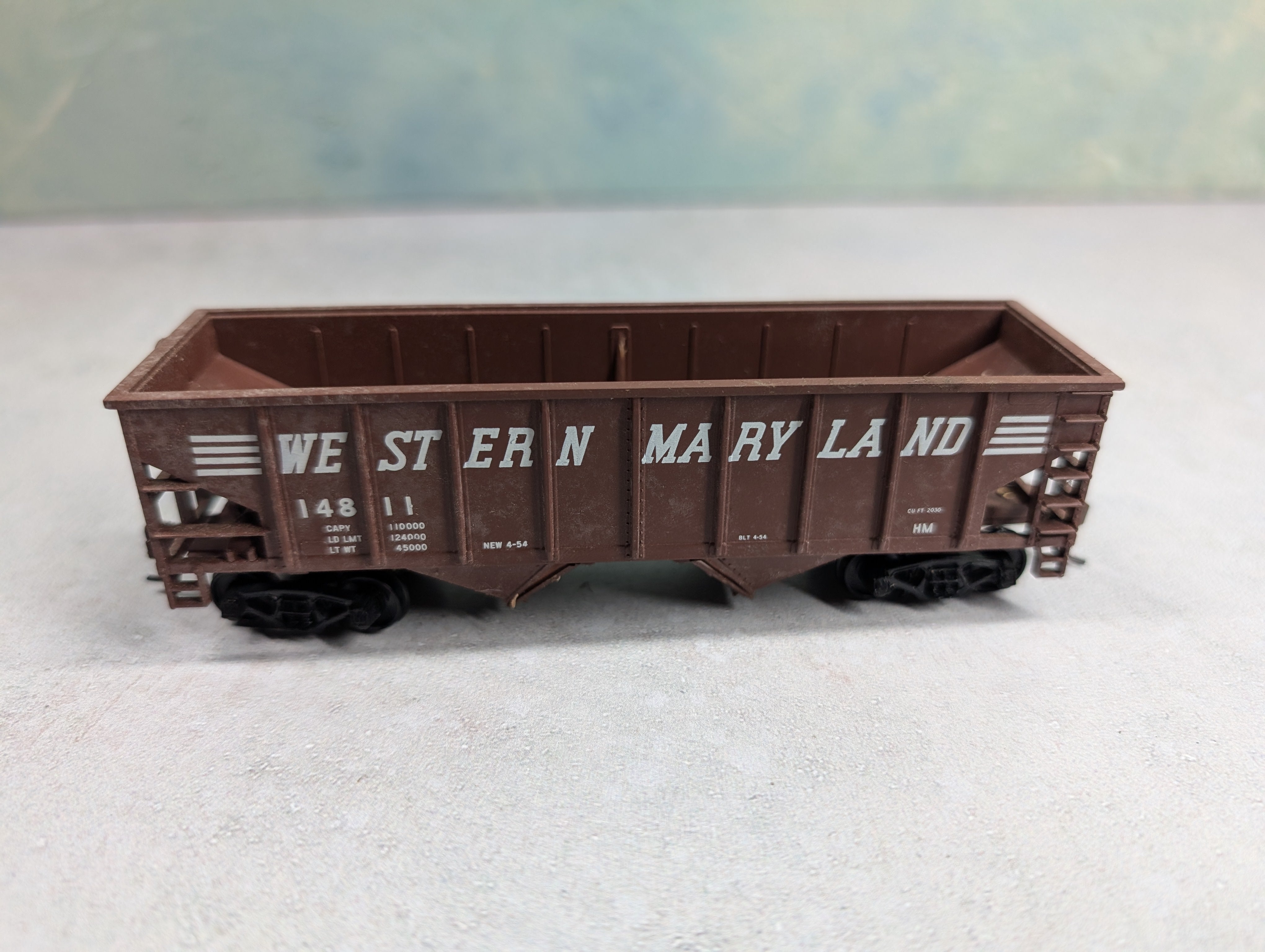 USED Walthers HO Scale 36' Rib Side Hopper Western Maryland #14811
