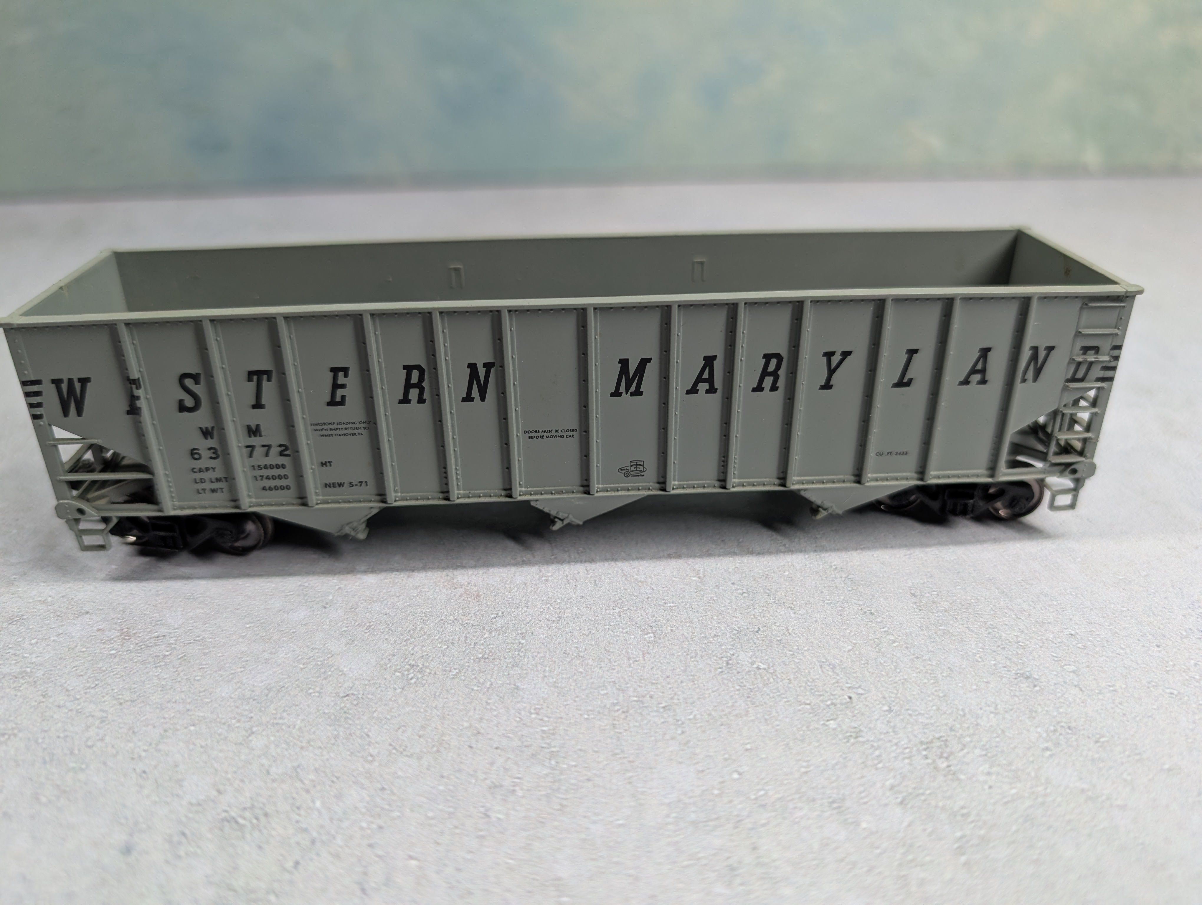 USED Bachmann HO Scale 100 Ton 3 Bay Hopper Western Maryland WM #63772
