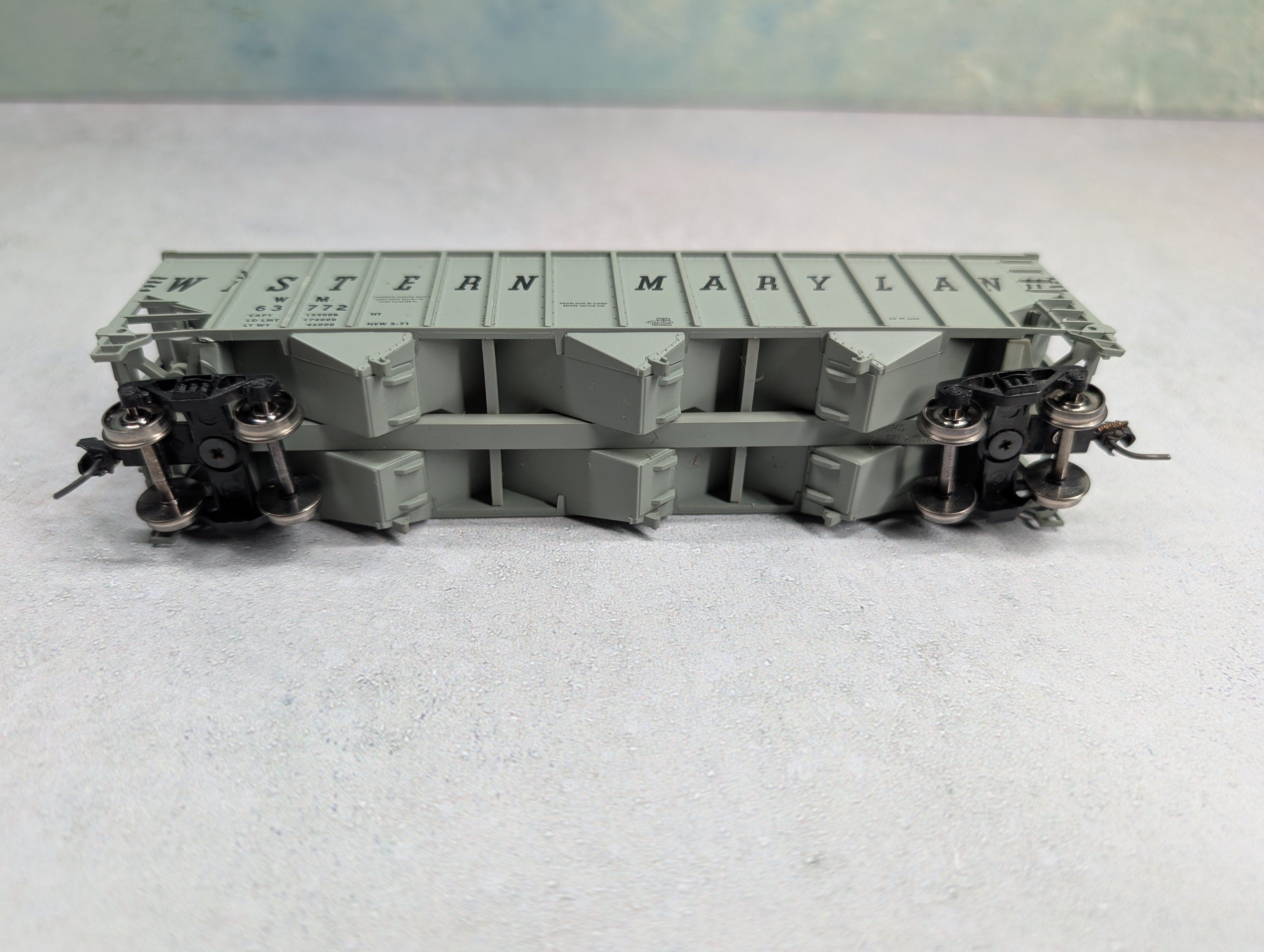USED Bachmann HO Scale 100 Ton 3 Bay Hopper Western Maryland WM #63772