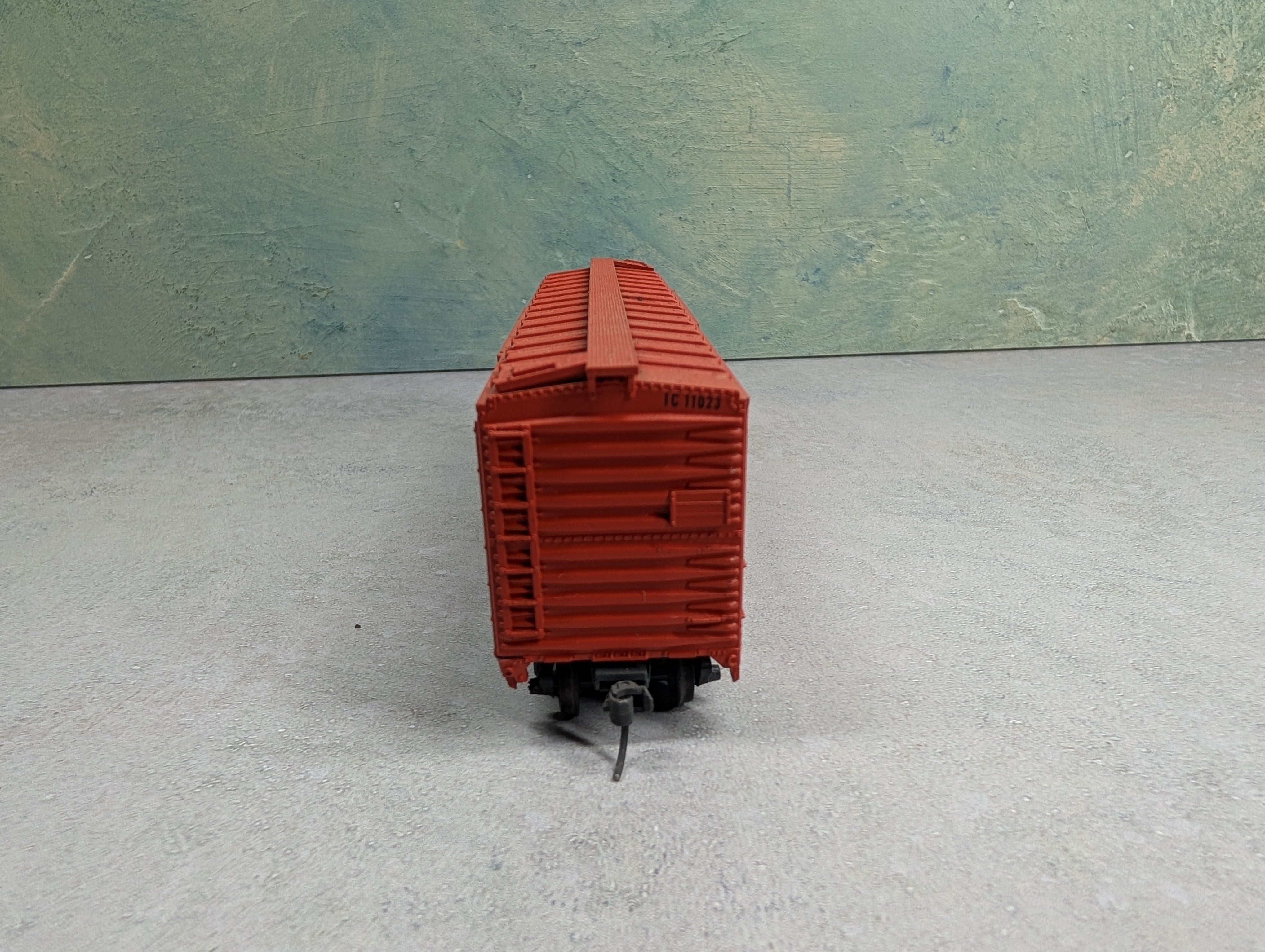 USED Athearn HO Scale 50' Box Car Illinois Central IC #11023