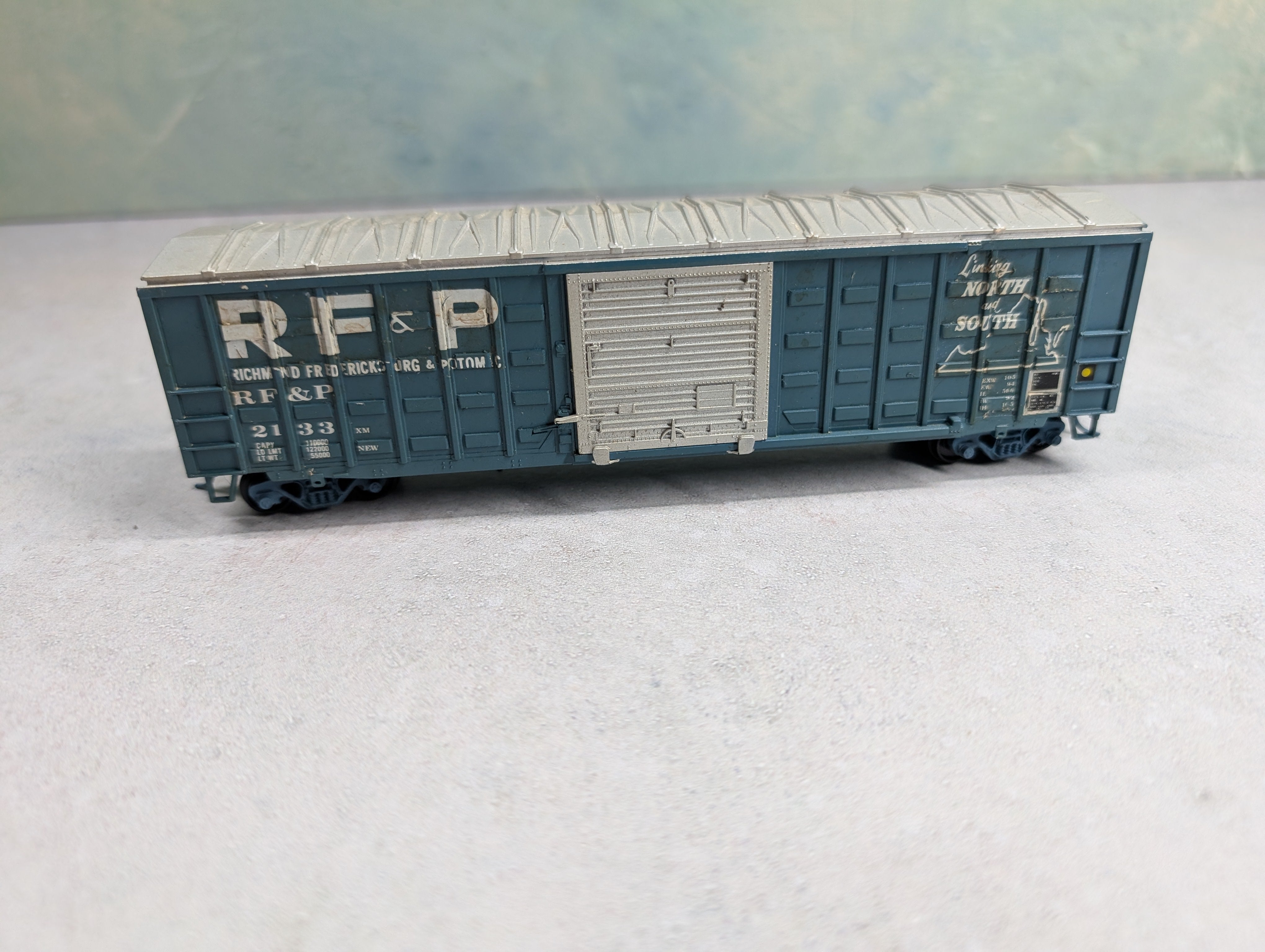 USED Athearn HO Scale 50' Waffle Box Car Richmond Fredericksburg & Potomac RF&P #2133 Decal
