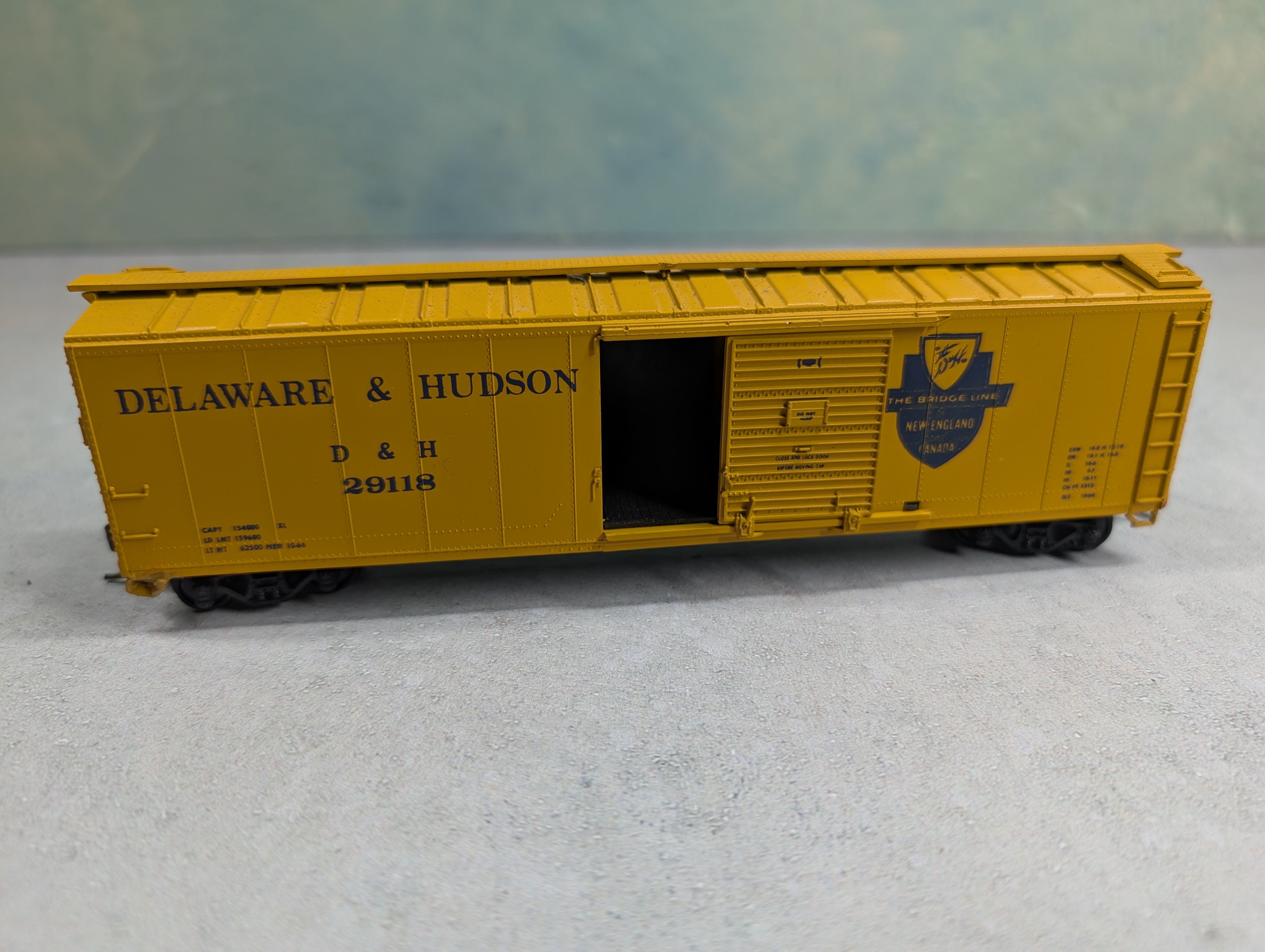 USED Athearn HO Scale 50' Box Car Delaware and Hudson D&H #29118