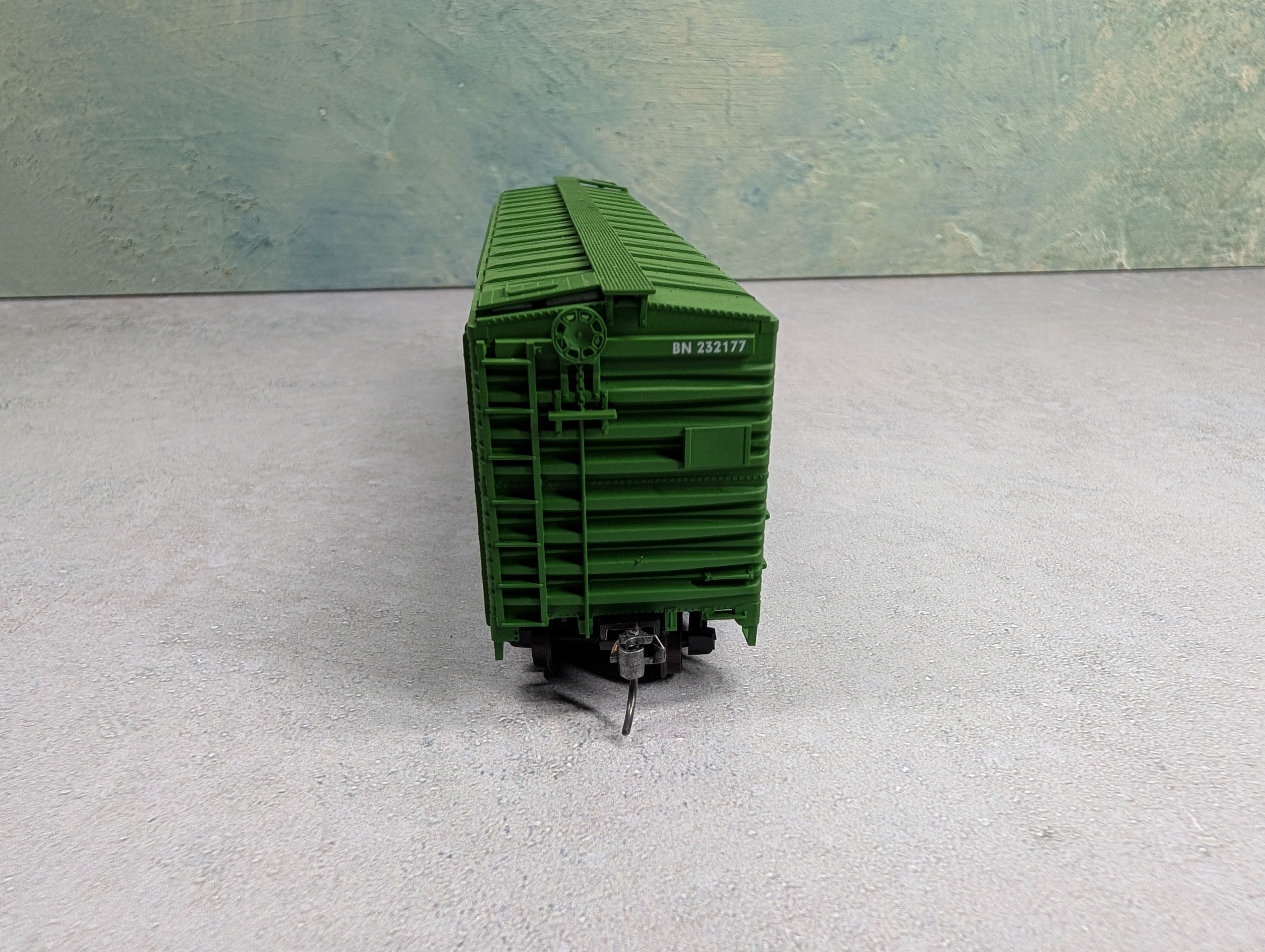 USED Accurail HO Scale 50' DD Box Car Burlington Northern BN #232177