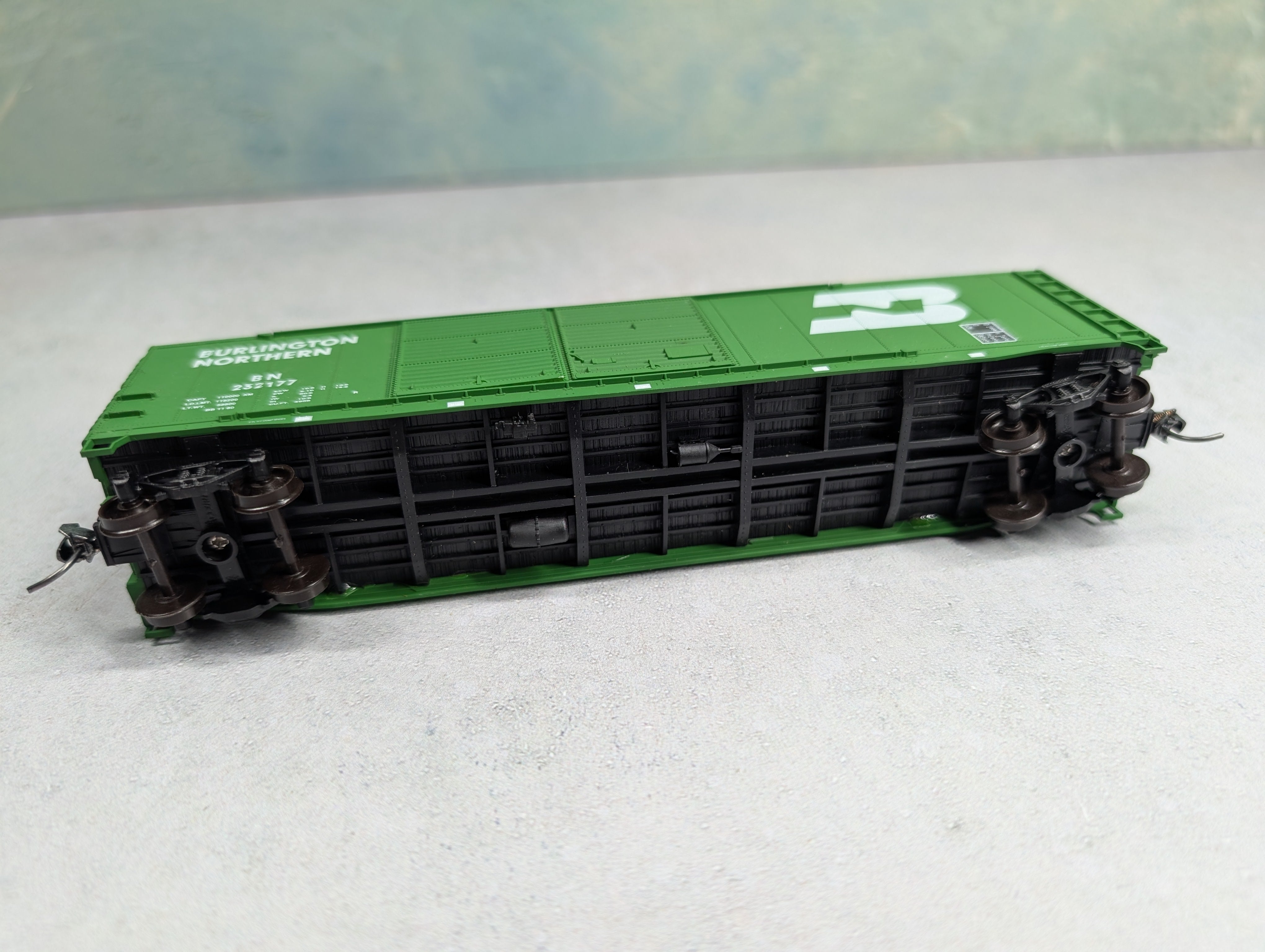 USED Accurail HO Scale 50' DD Box Car Burlington Northern BN #232177