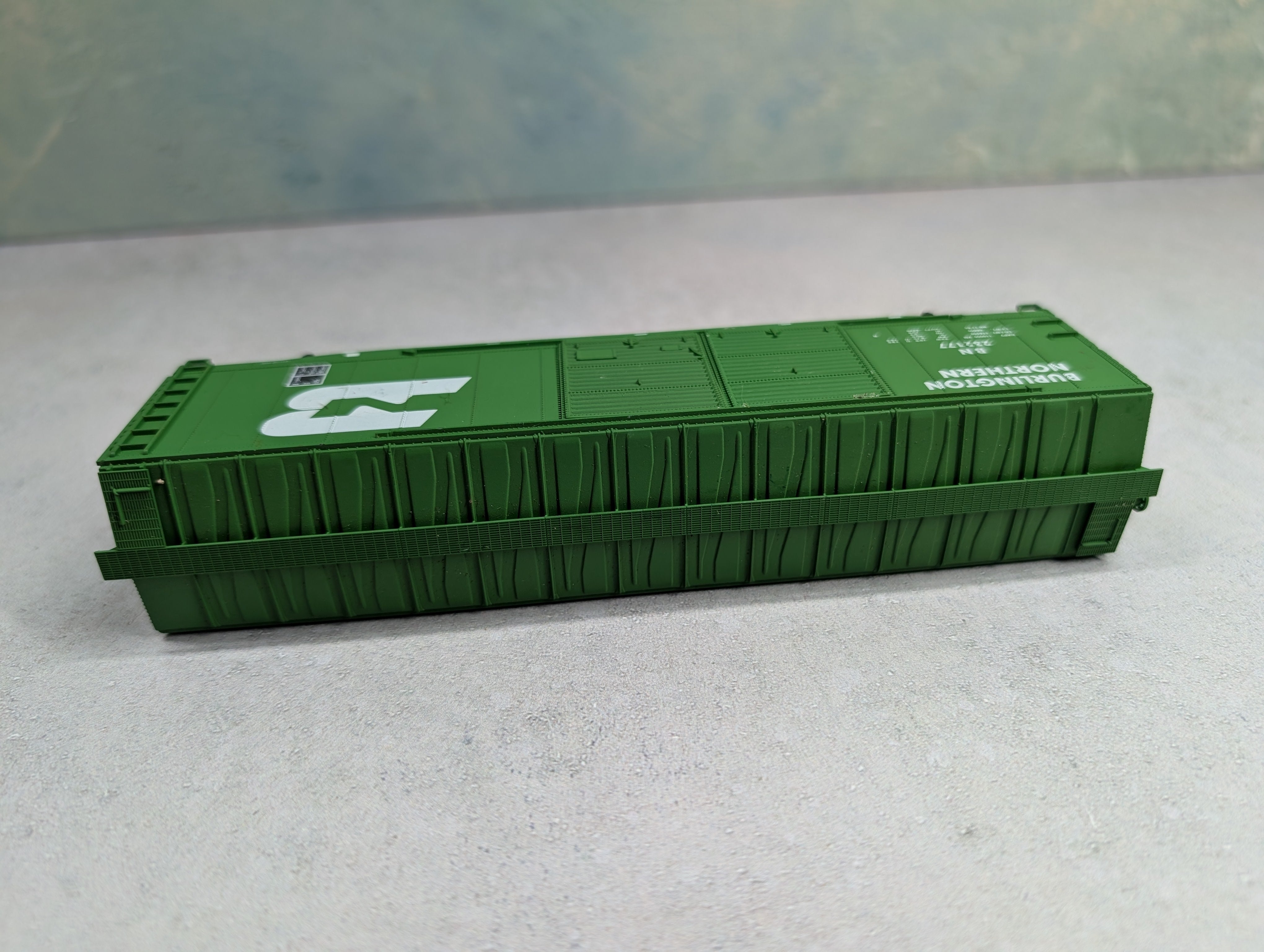 USED Accurail HO Scale 50' DD Box Car Burlington Northern BN #232177
